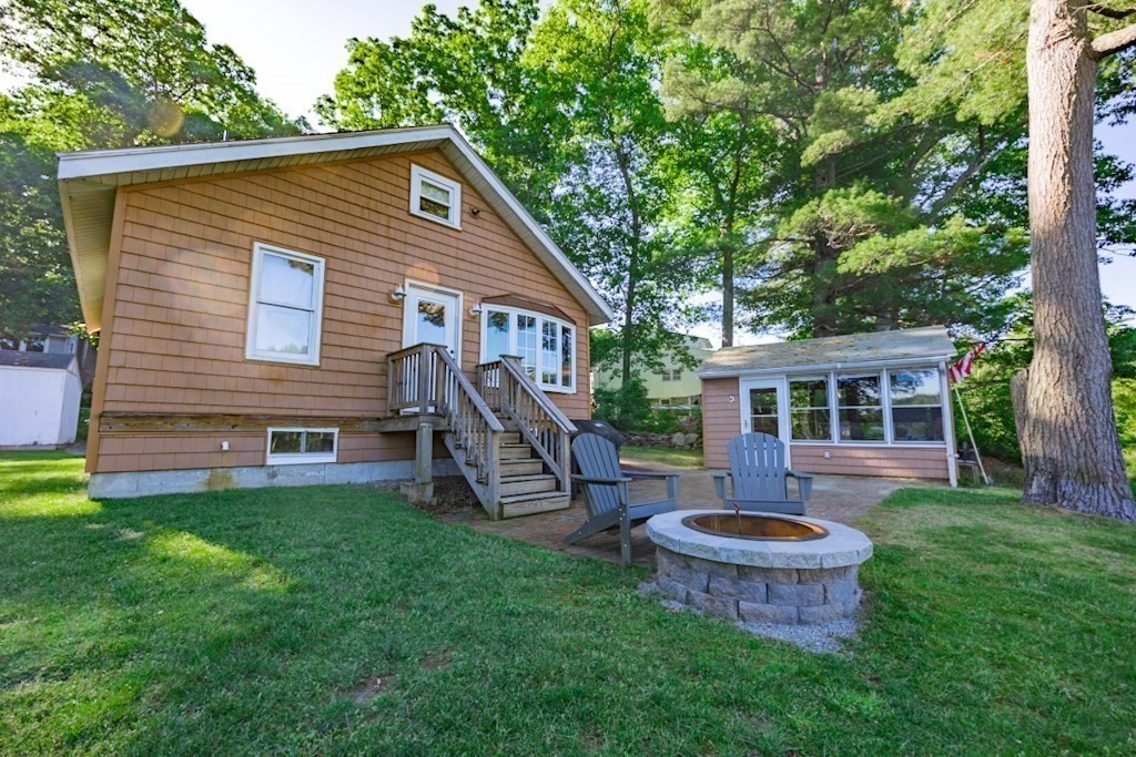 9 Cranberry Meadow Shore Rd