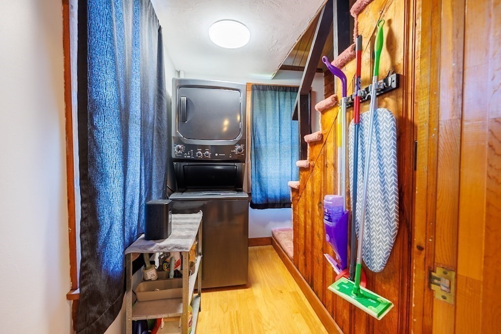 9 Cranberry Meadow Shore Rd