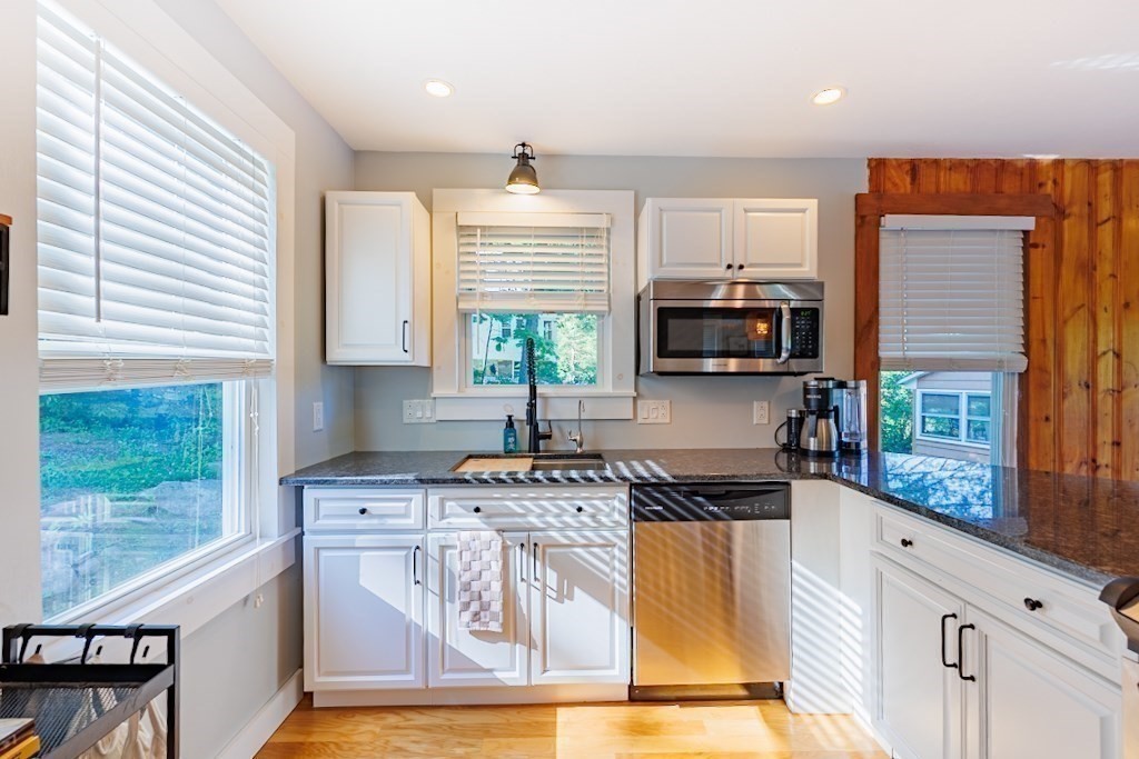 9 Cranberry Meadow Shore Rd