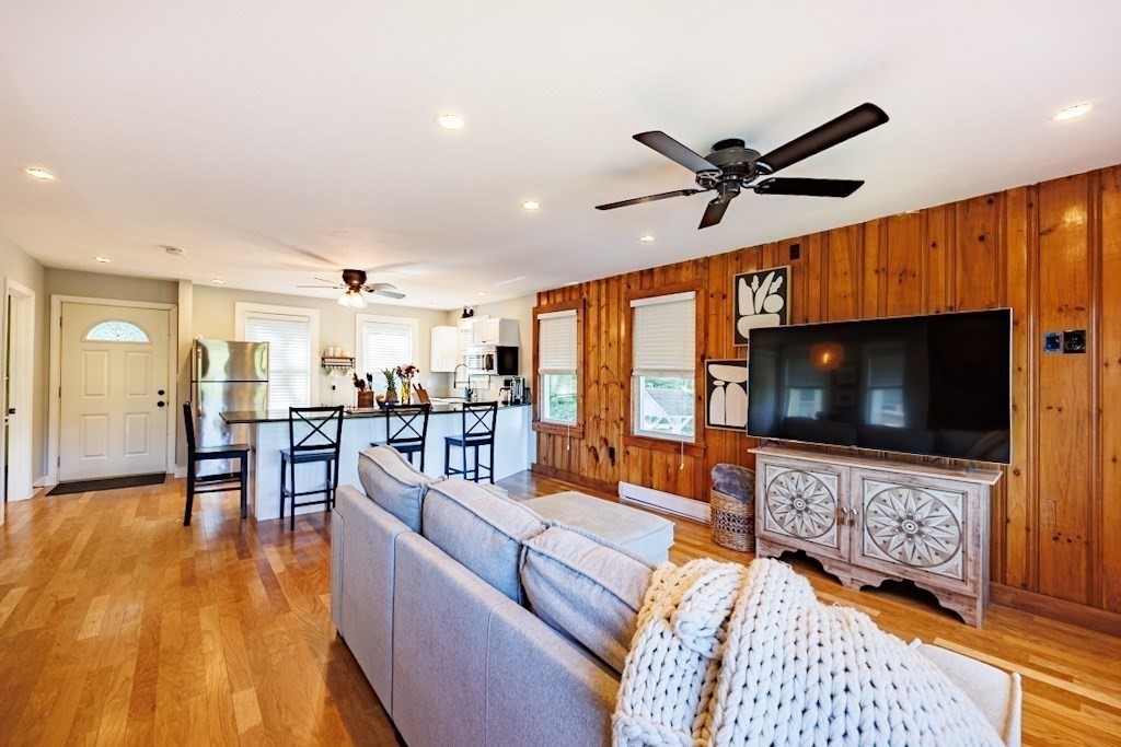 9 Cranberry Meadow Shore Rd