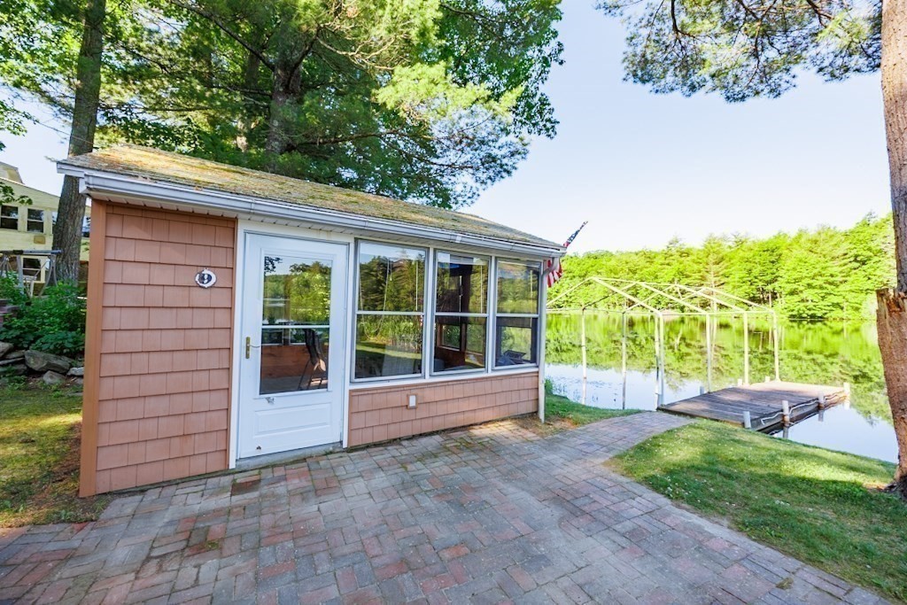 9 Cranberry Meadow Shore Rd