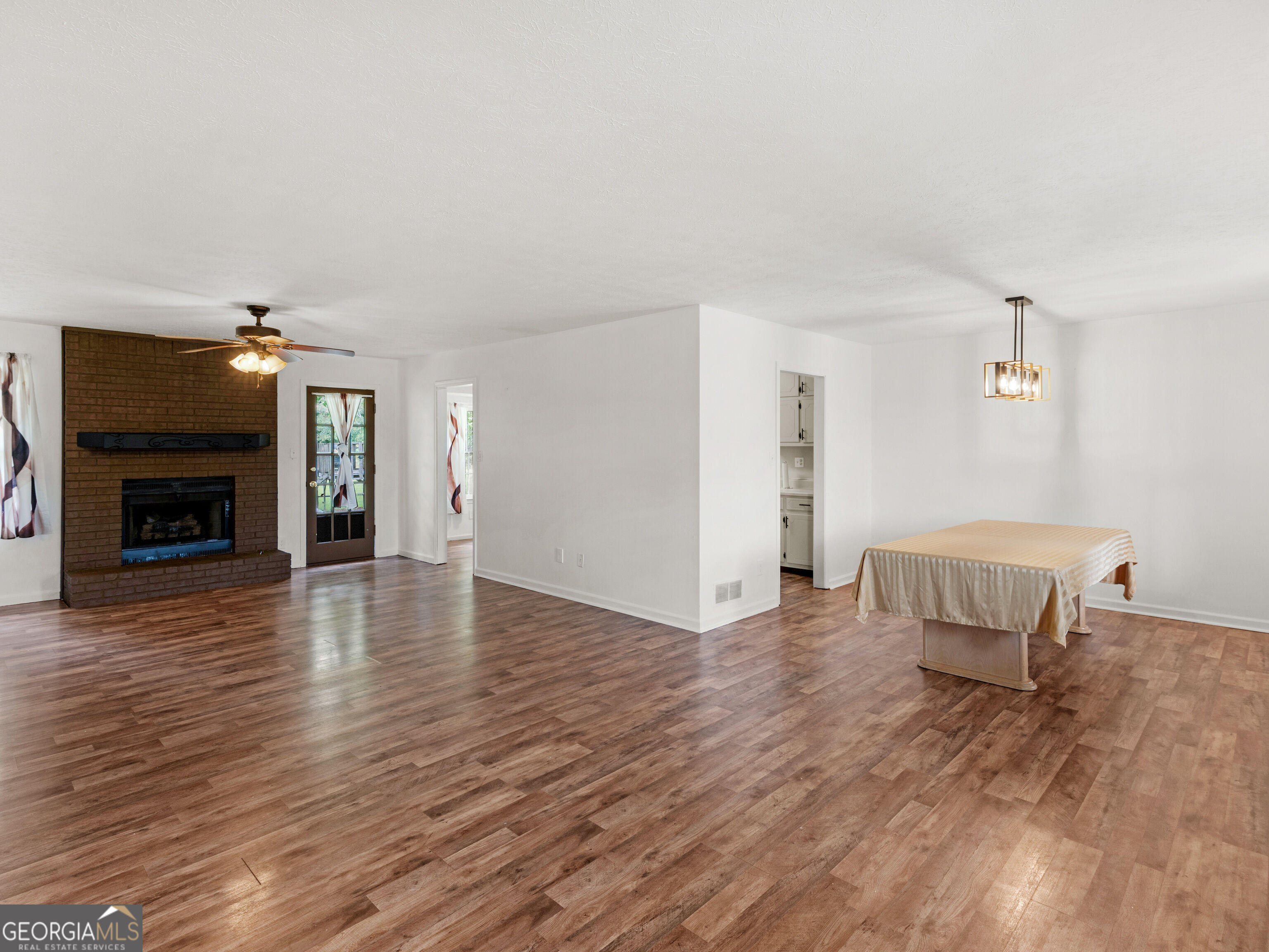 121 Rosser Road
