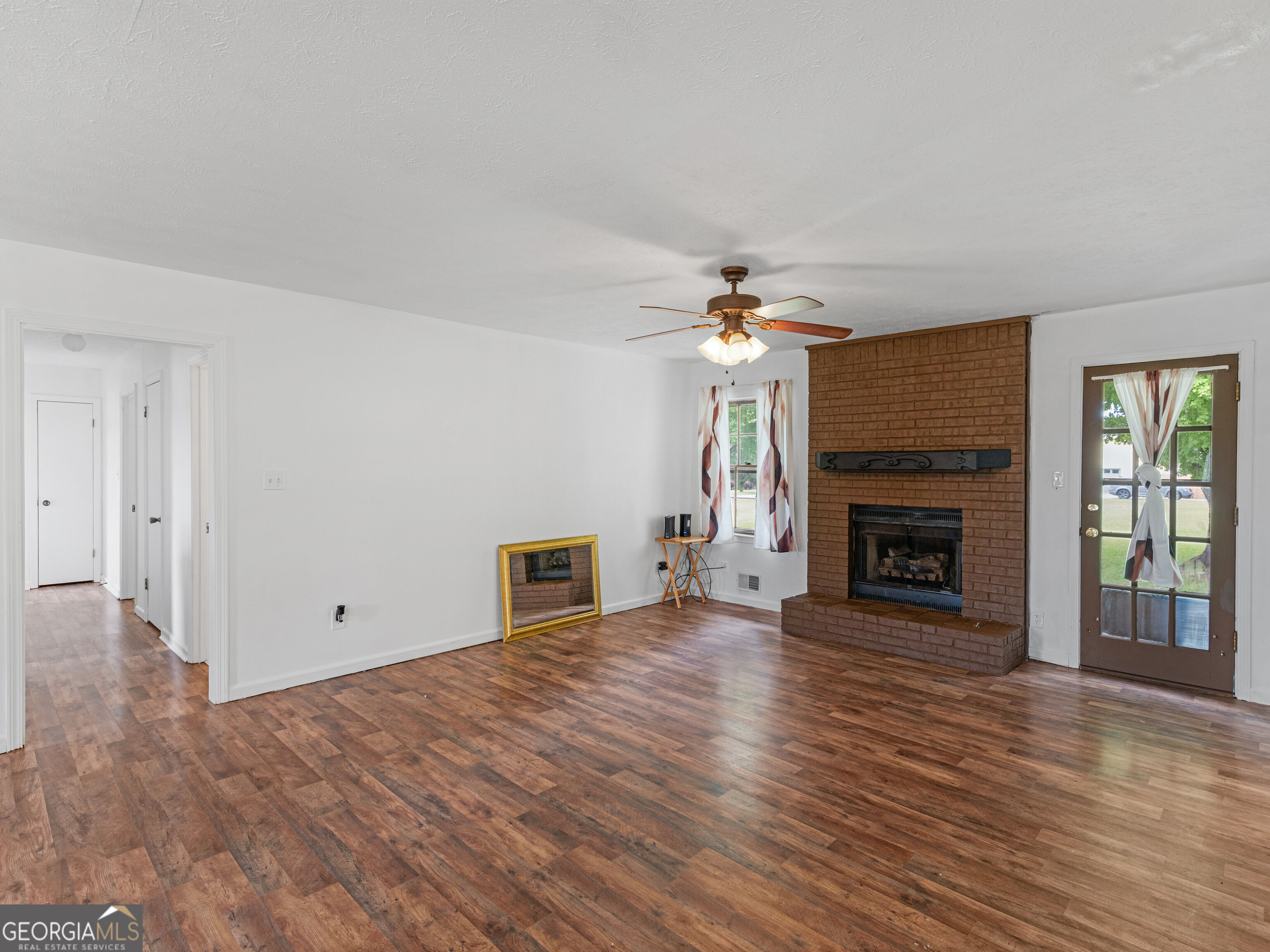 121 Rosser Road