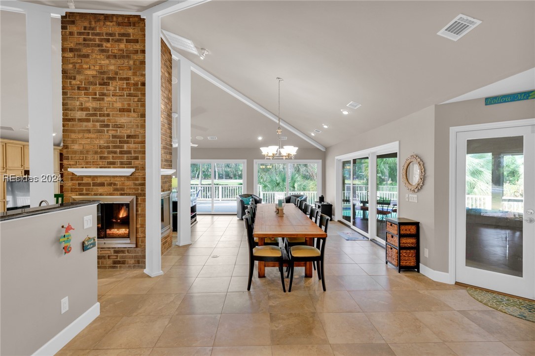 11 Harleston Green
