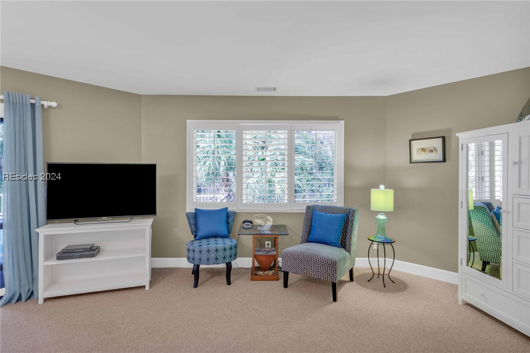 11 Harleston Green