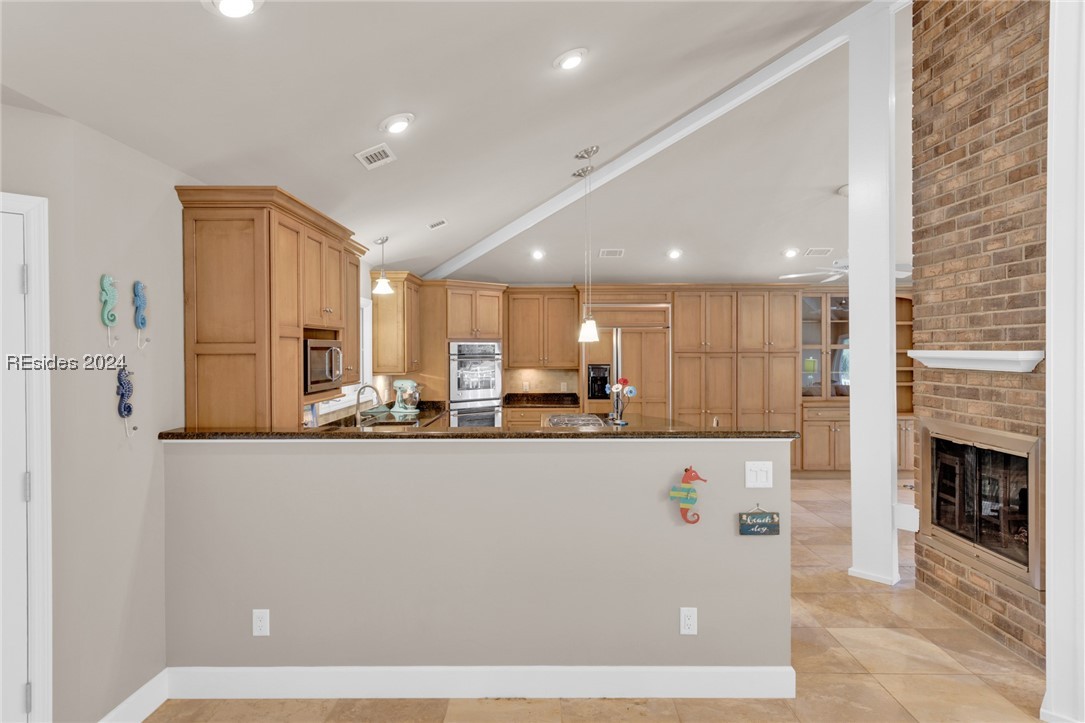 11 Harleston Green