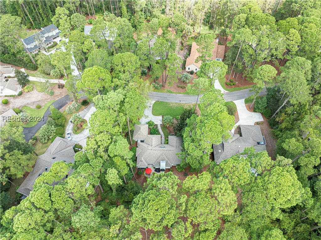 9 Sweetwater Ln