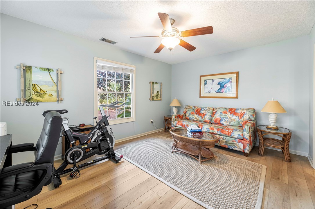 9 Sweetwater Ln