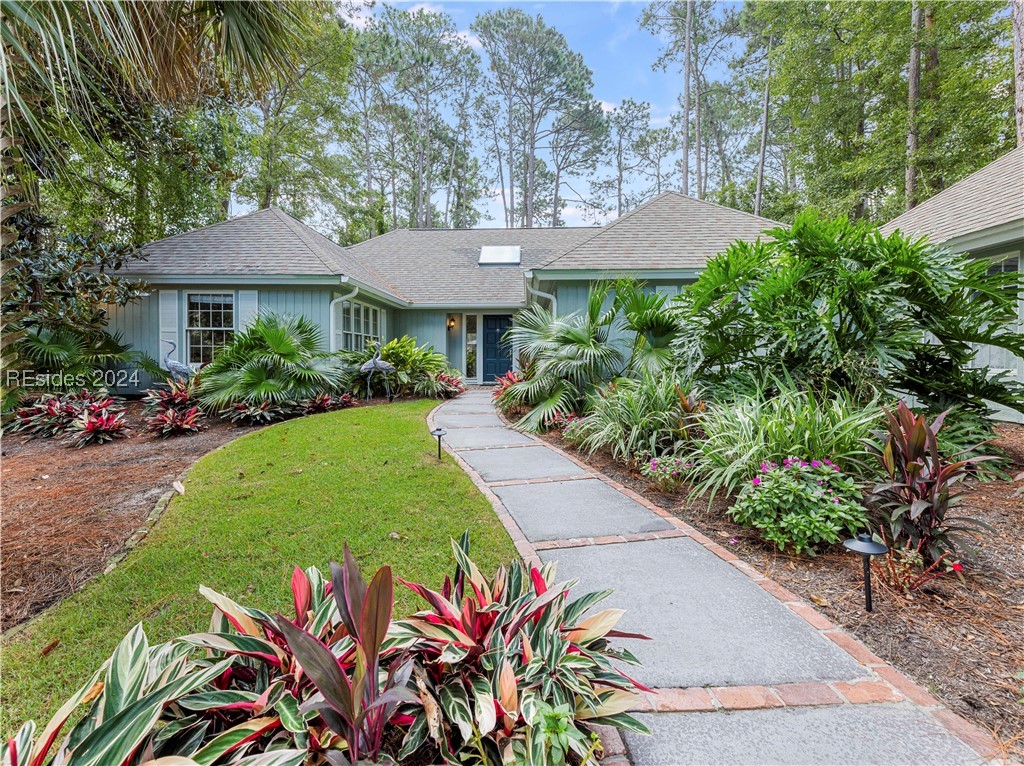 9 Sweetwater Ln