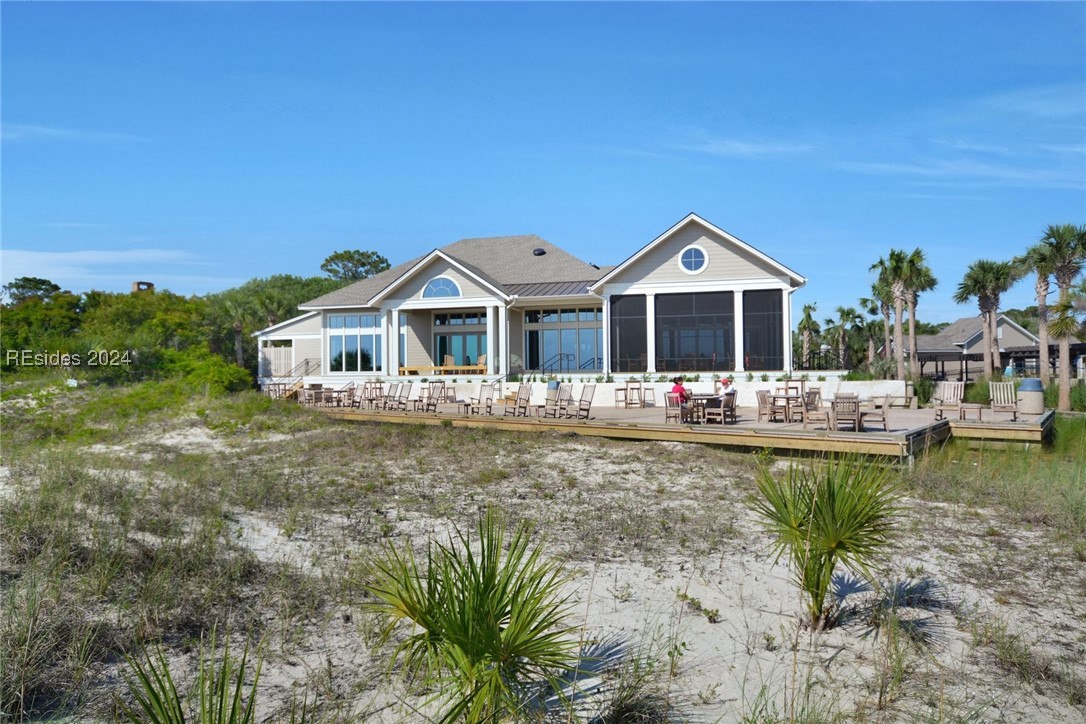 46 Fairway Winds Place