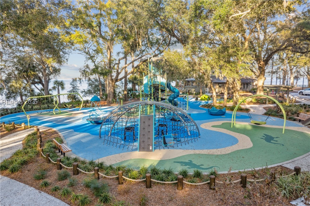 9 Tall Pines Rd