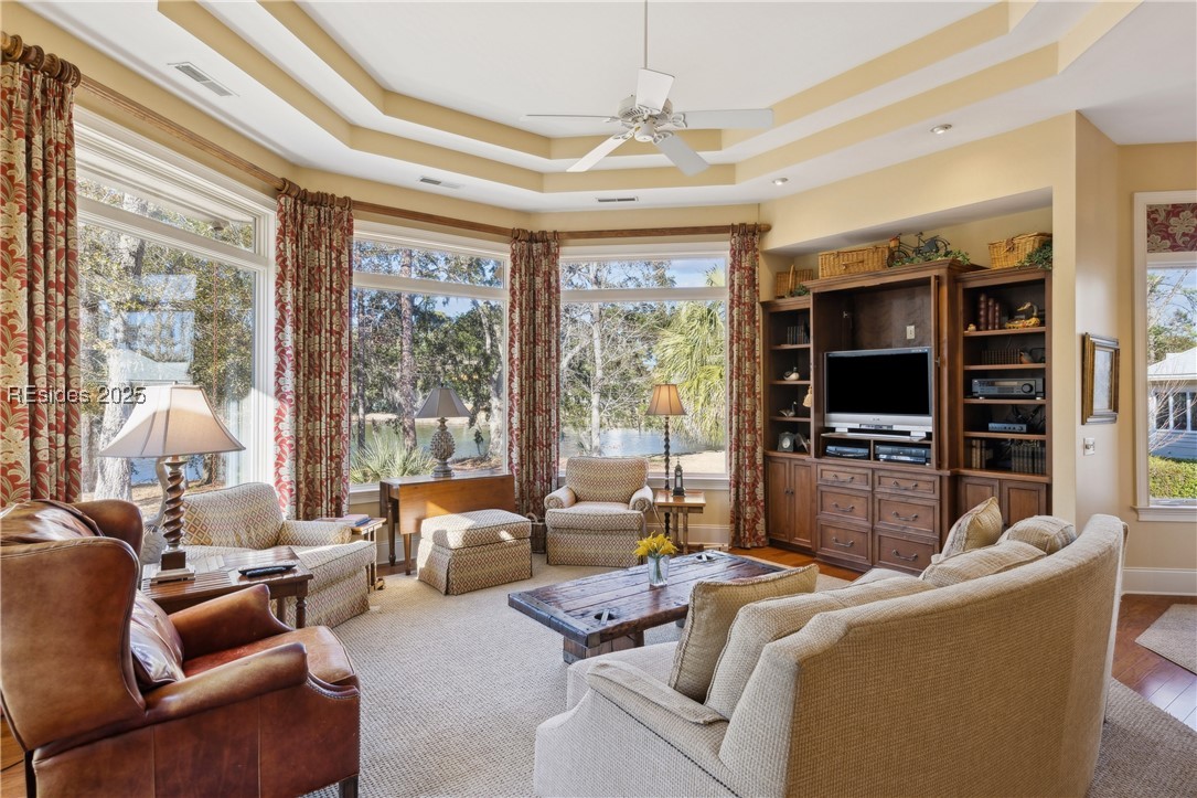 9 Tall Pines Rd