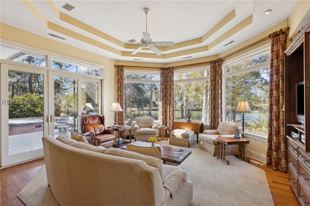 9 Tall Pines Rd