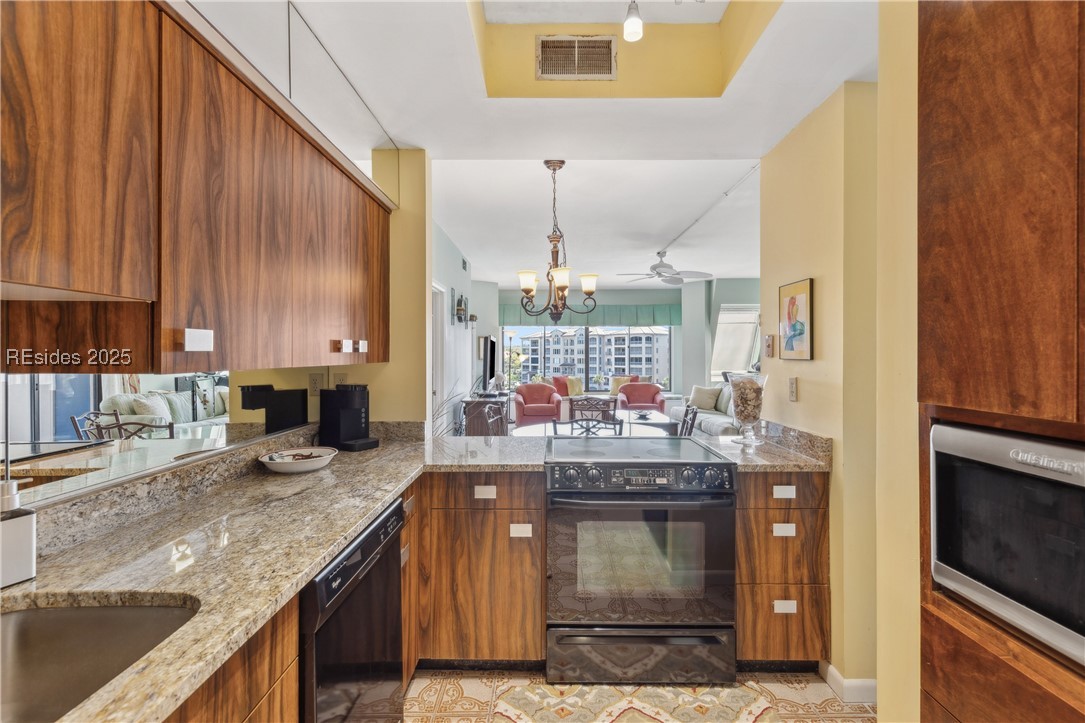 7 Shelter Cove Ln #7557