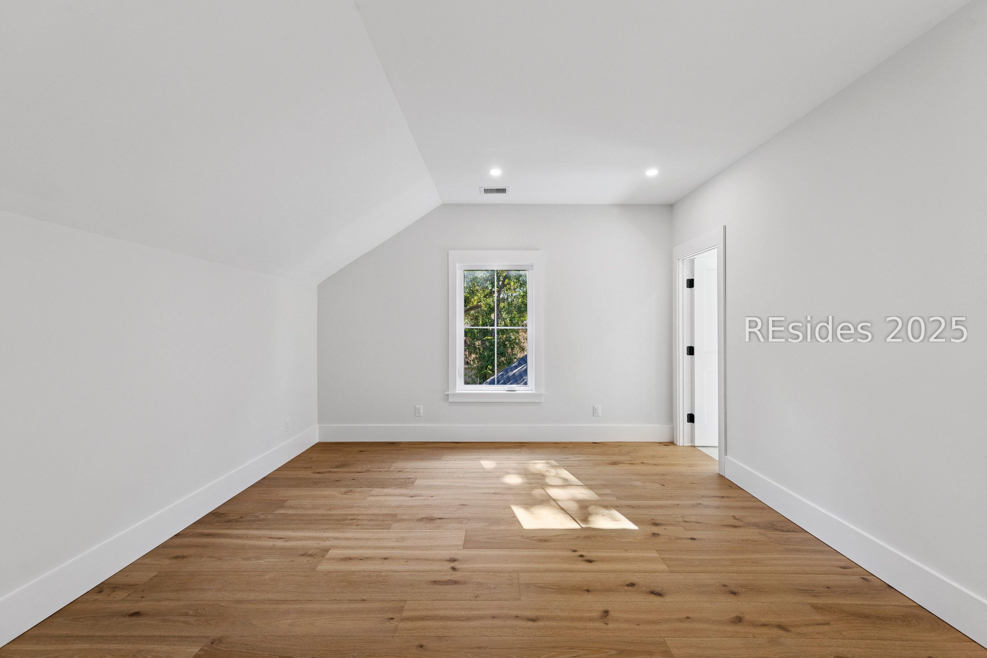 12 Bateau Rd