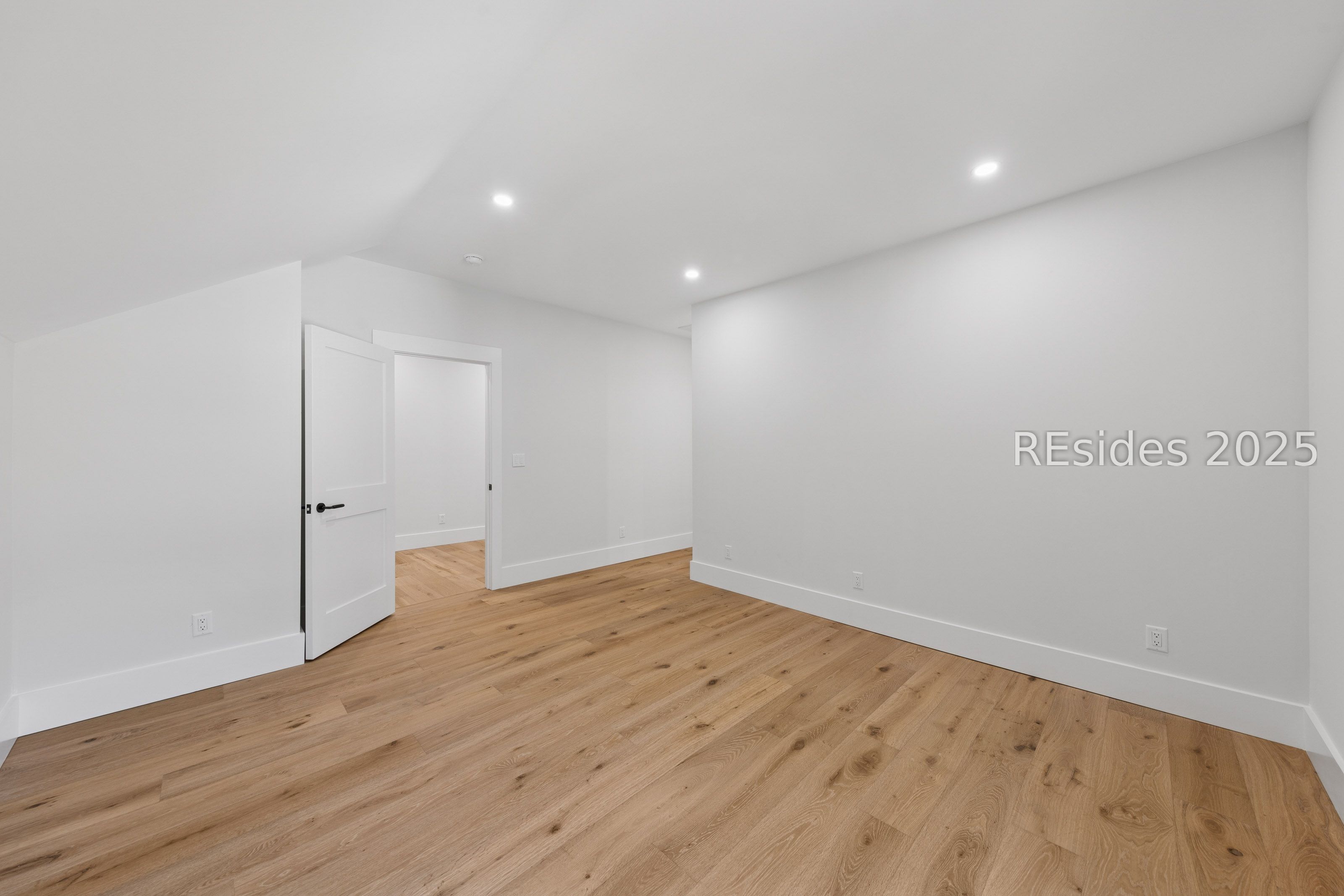 12 Bateau Rd