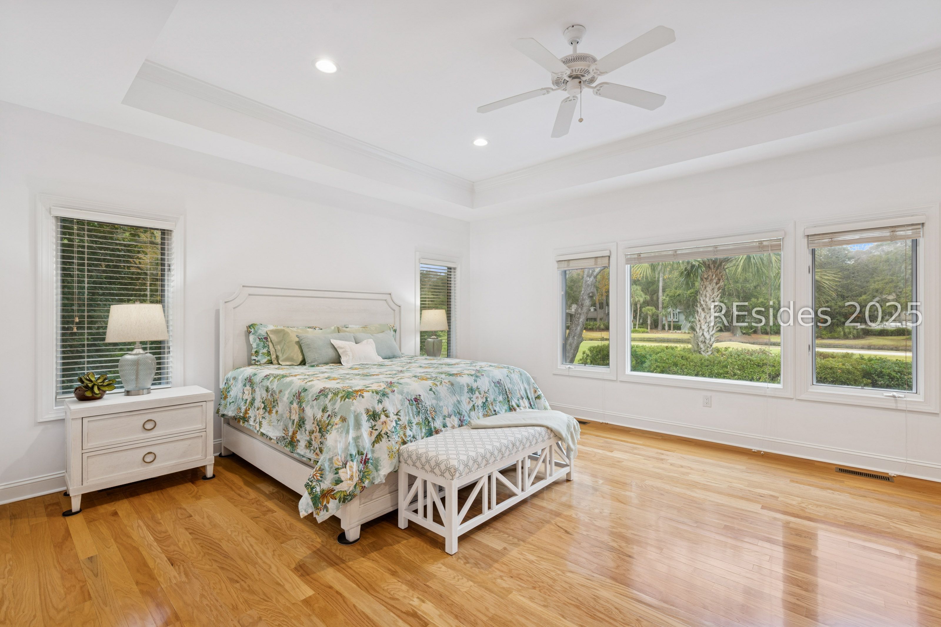25 Ridgewood Ln