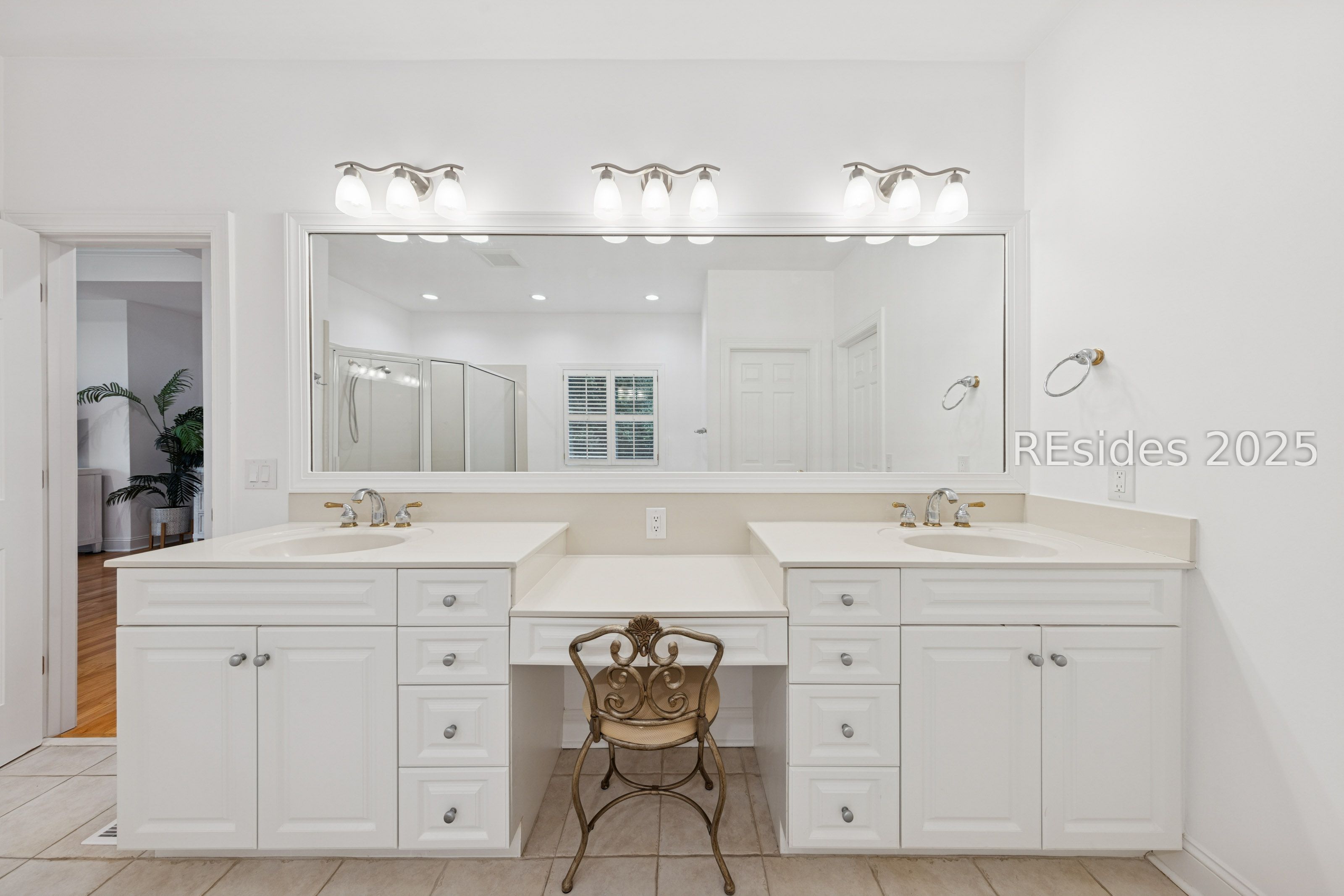 25 Ridgewood Ln