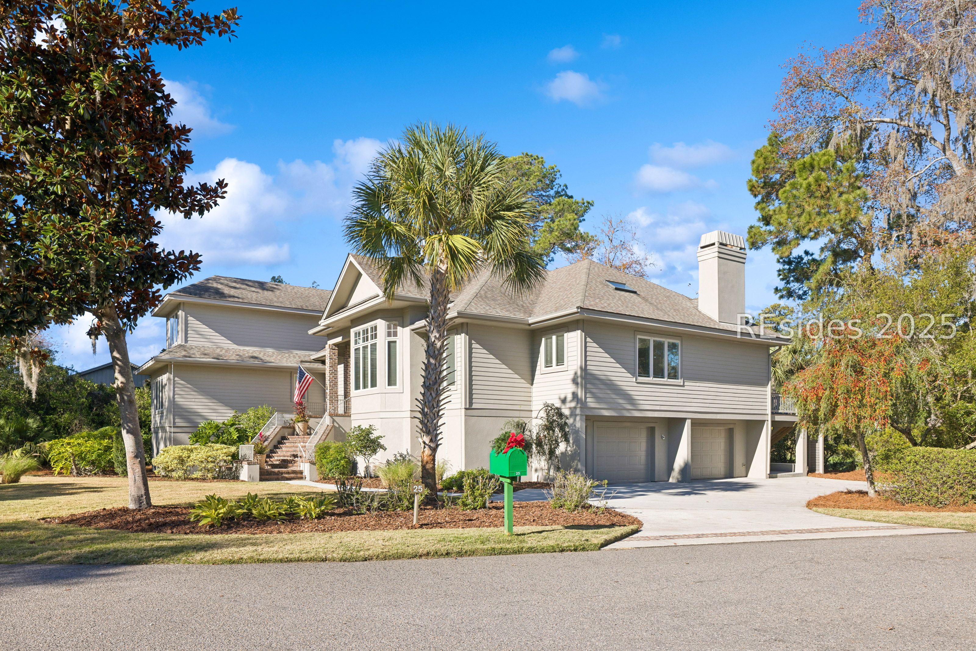 25 Ridgewood Ln
