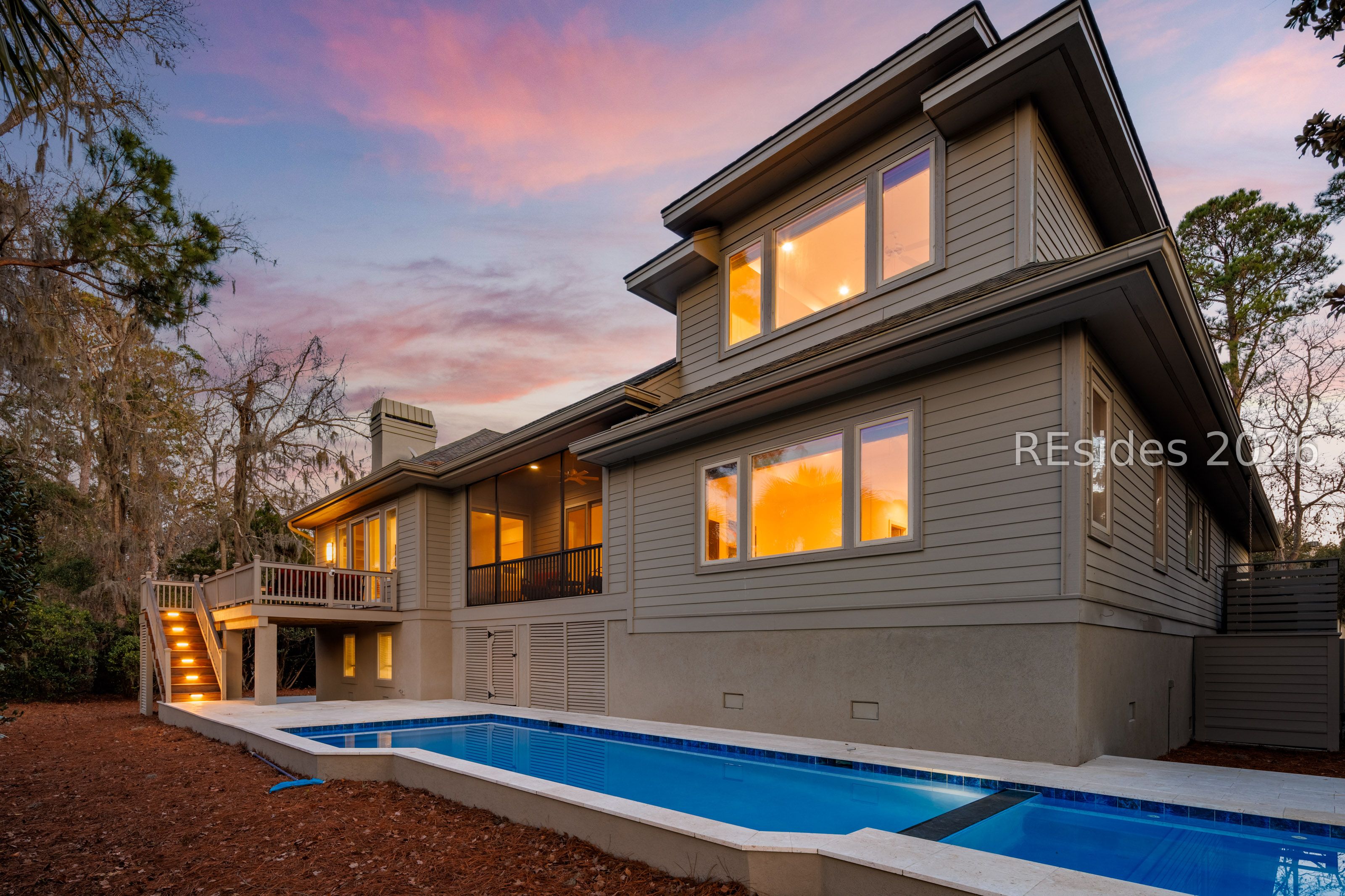 25 Ridgewood Ln