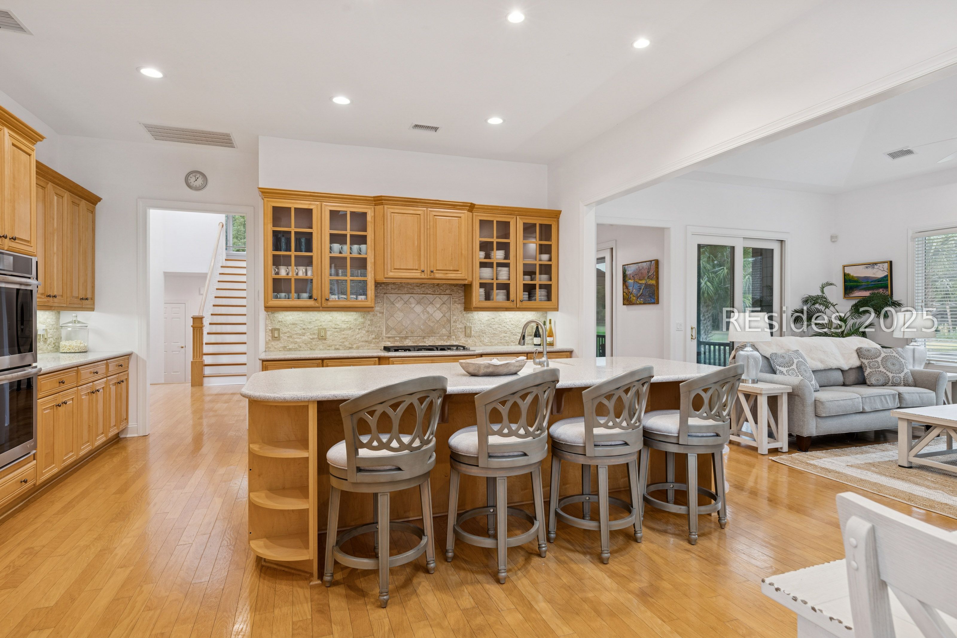 25 Ridgewood Ln