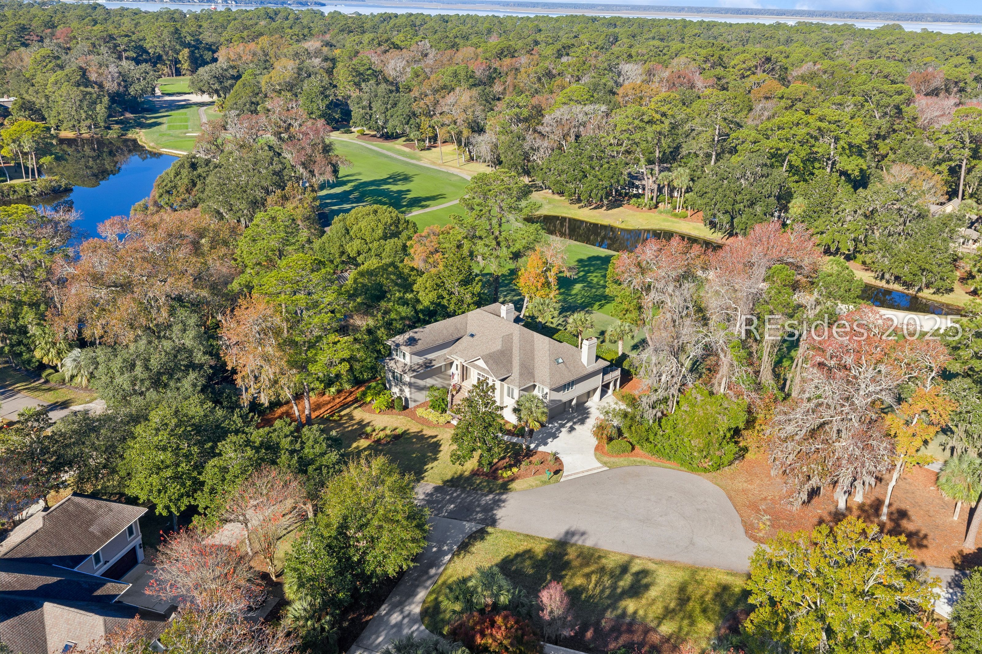25 Ridgewood Ln