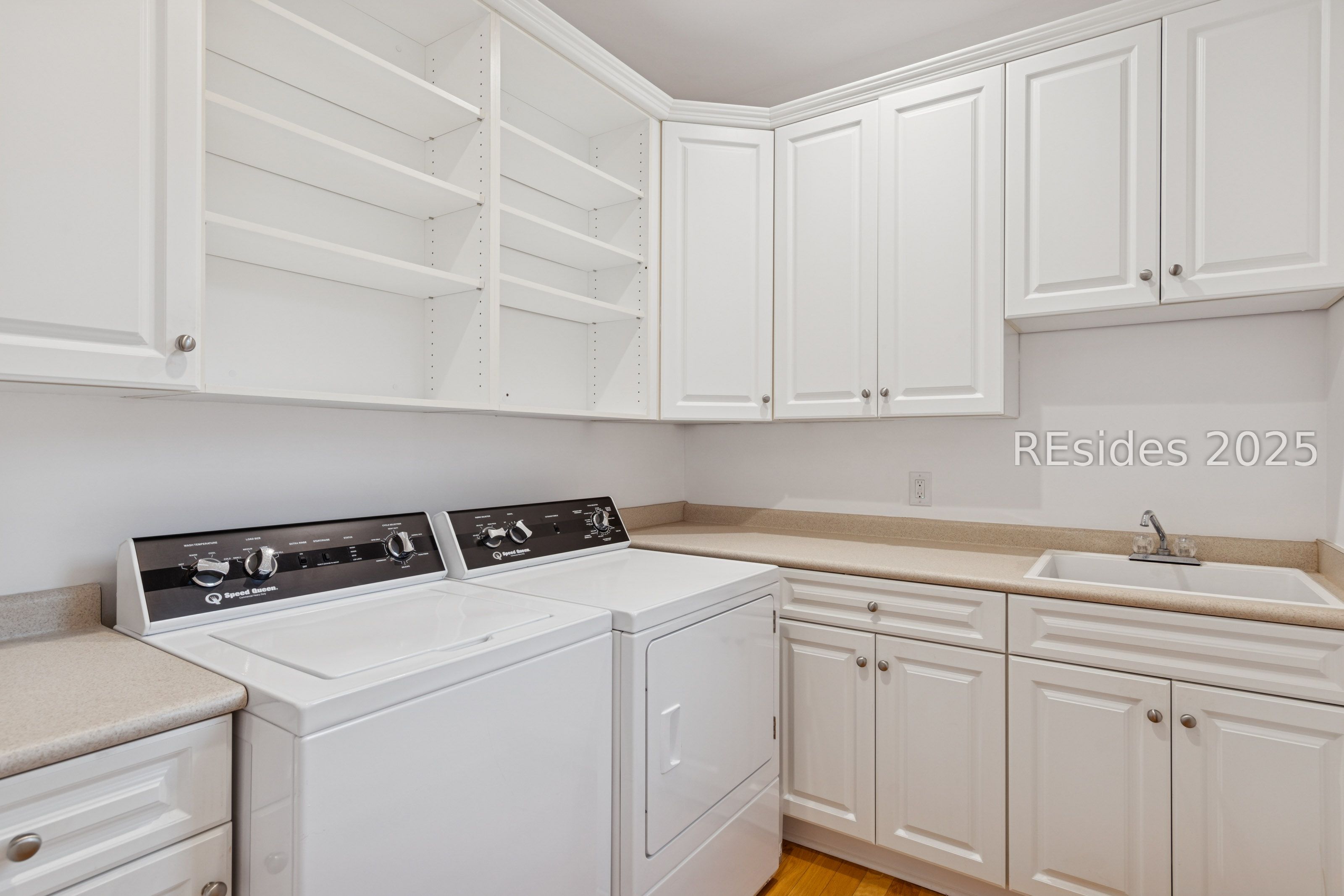 25 Ridgewood Ln