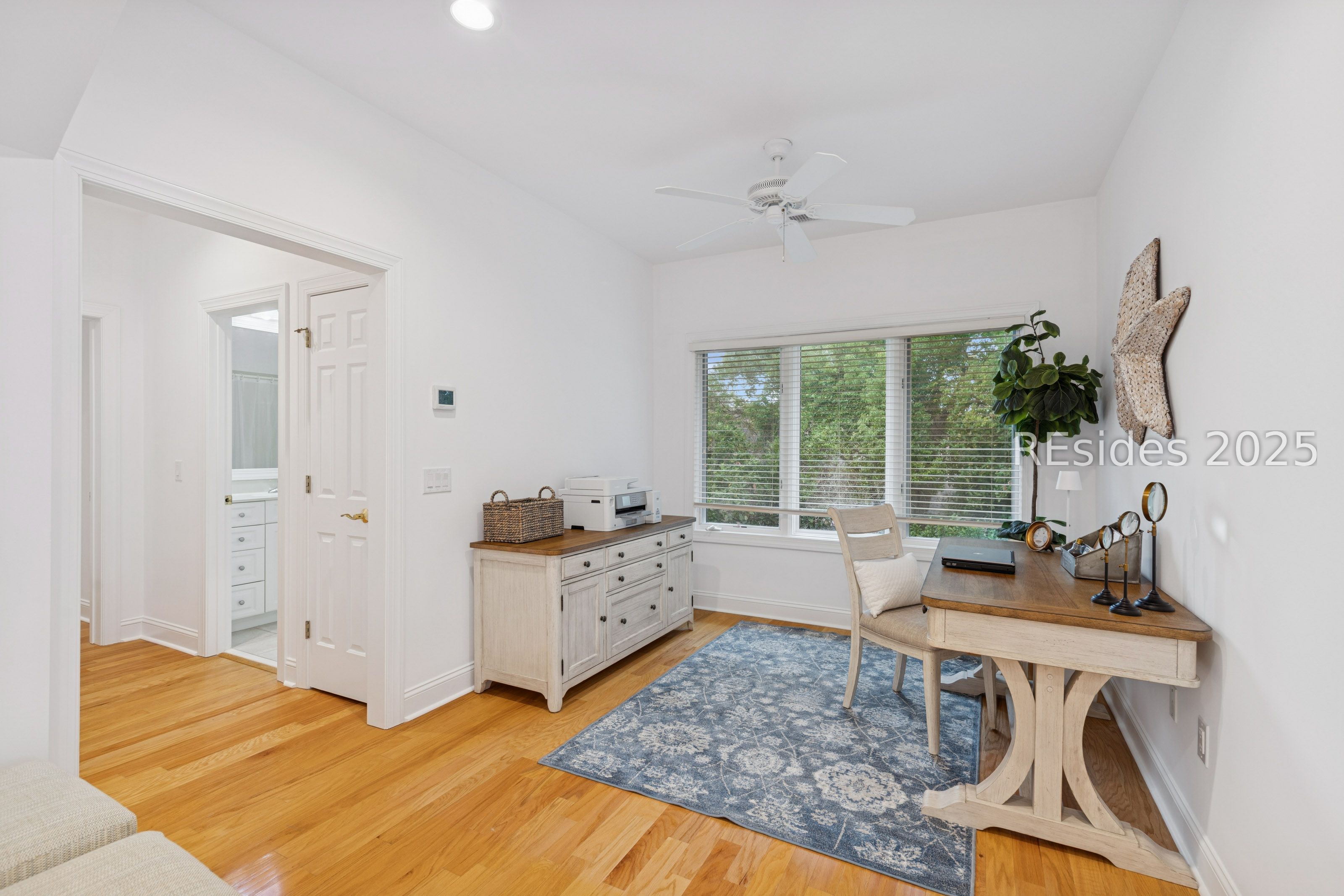 25 Ridgewood Ln