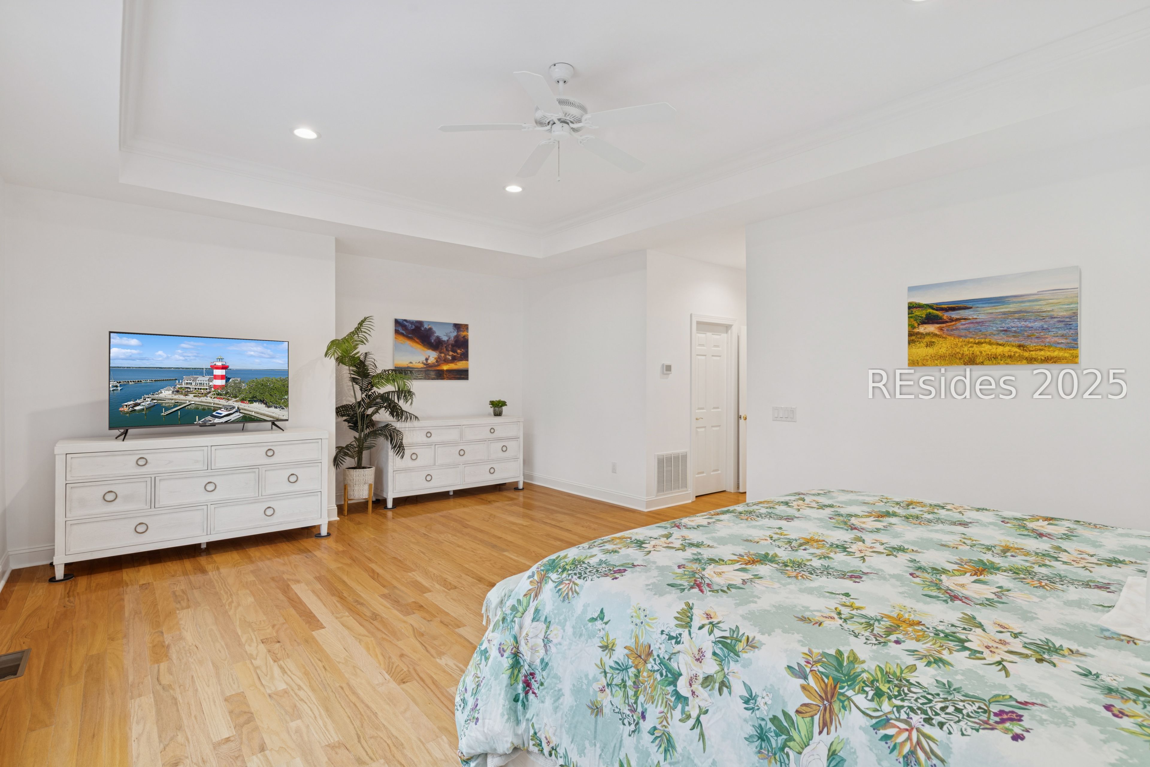 25 Ridgewood Ln