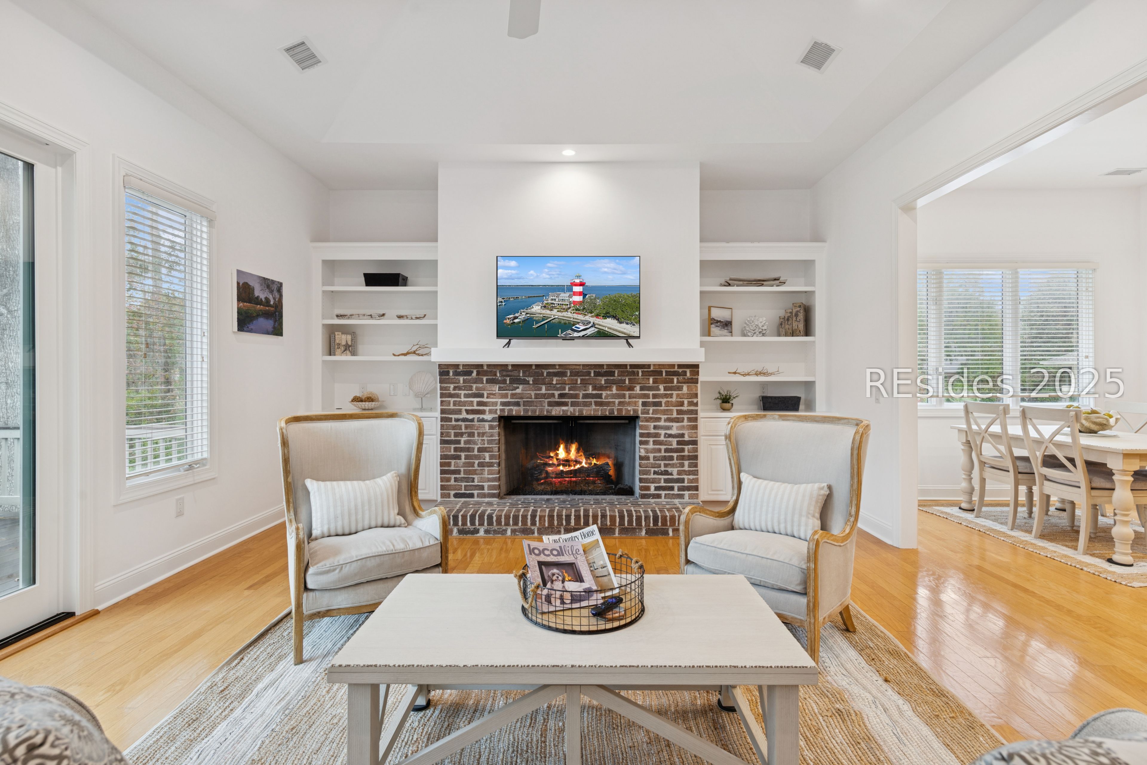25 Ridgewood Ln