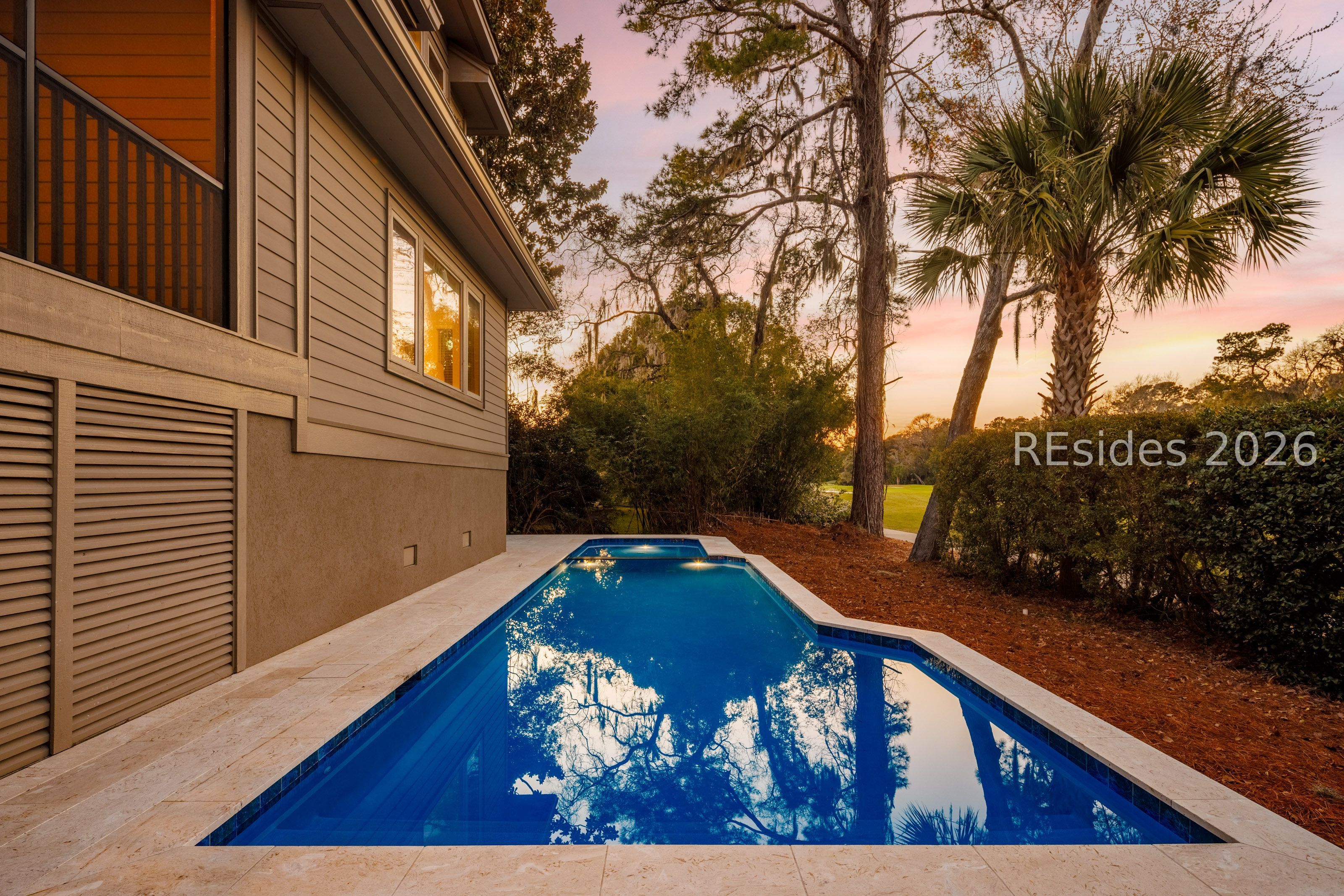25 Ridgewood Ln