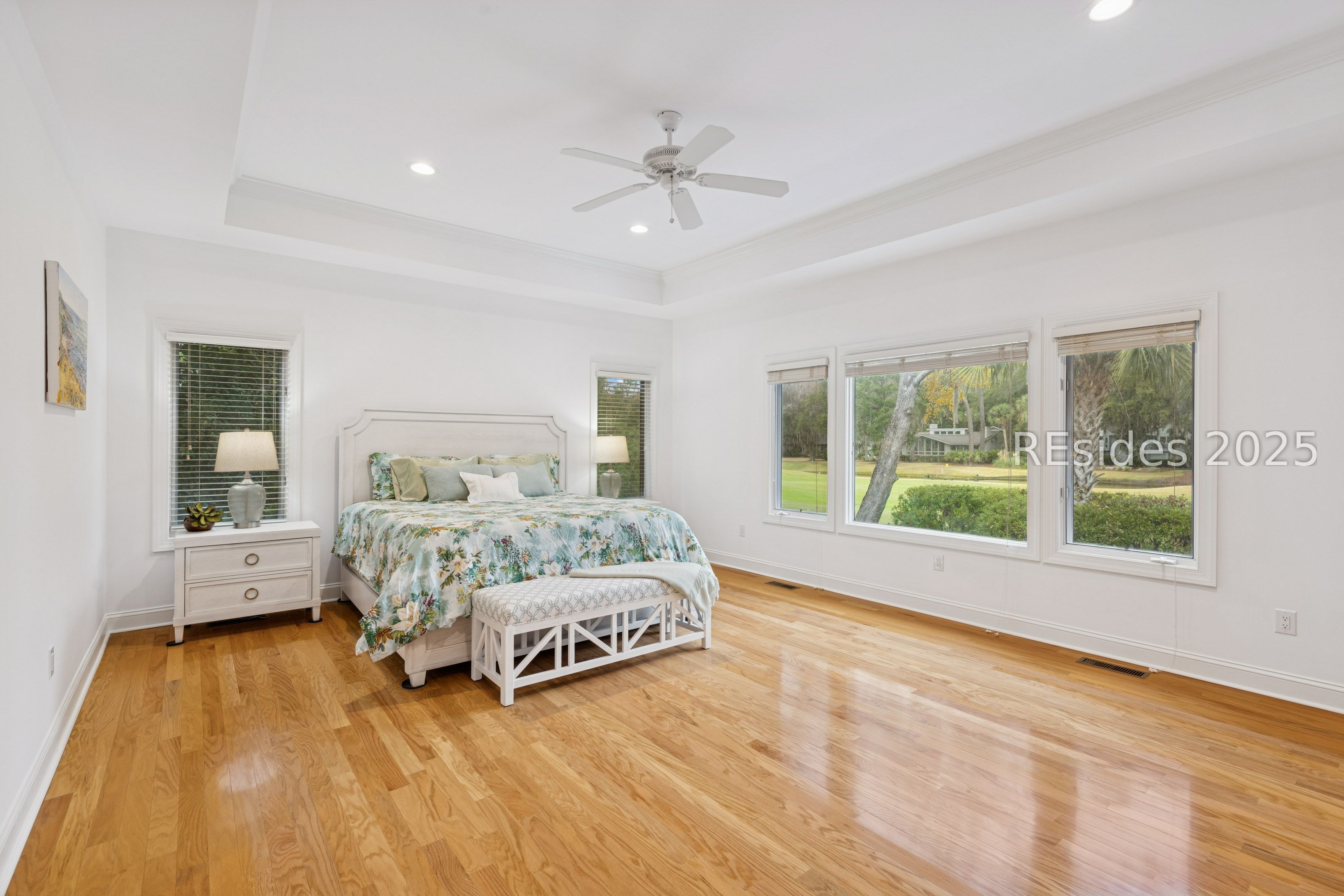 25 Ridgewood Ln