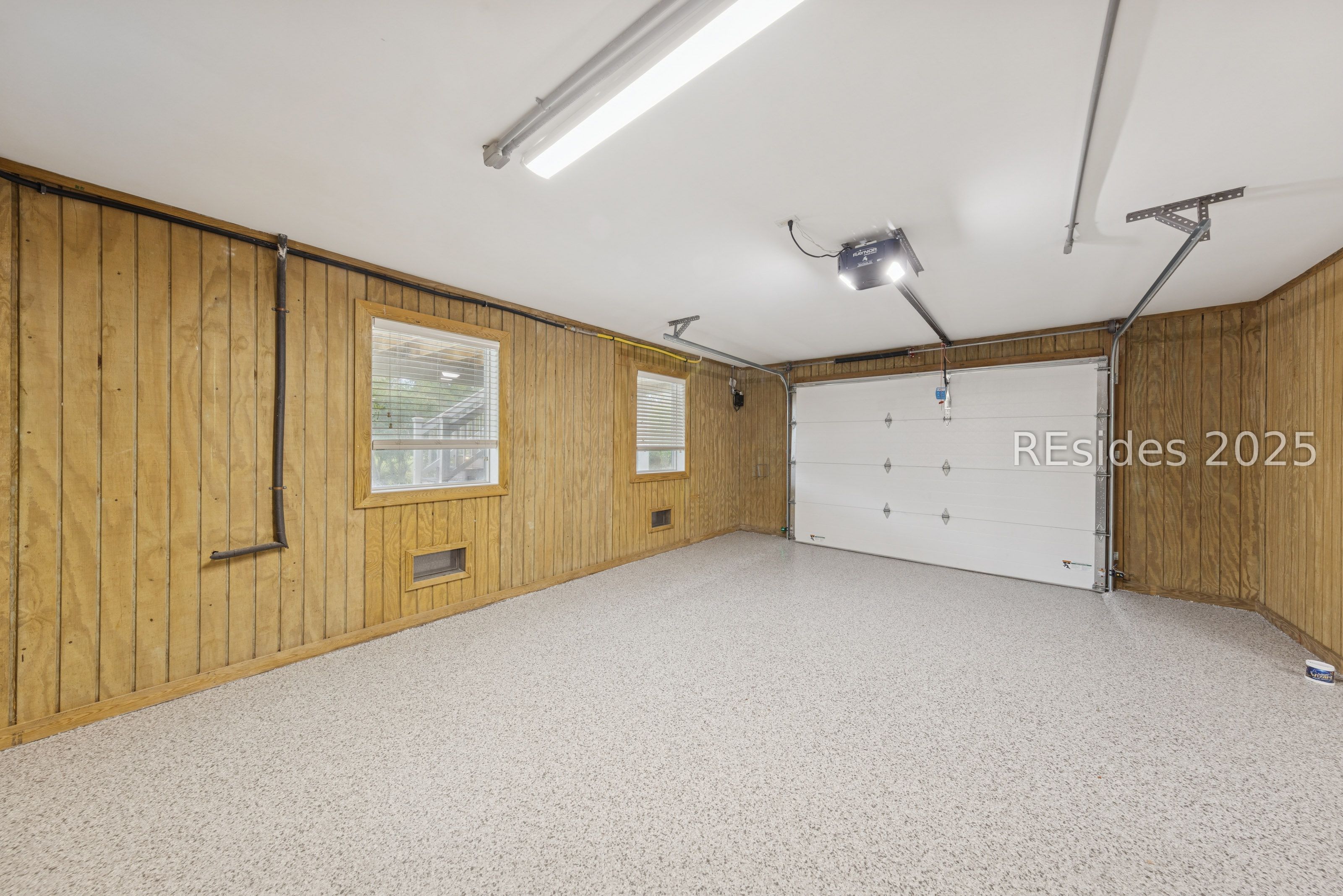 25 Ridgewood Ln
