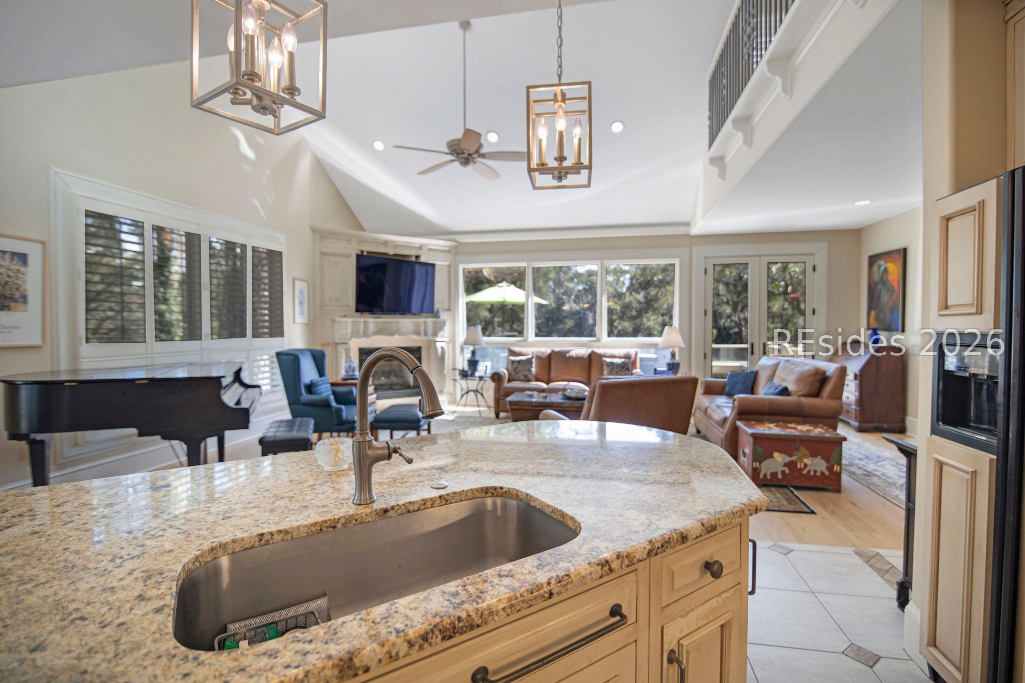 21 Pine Island Court