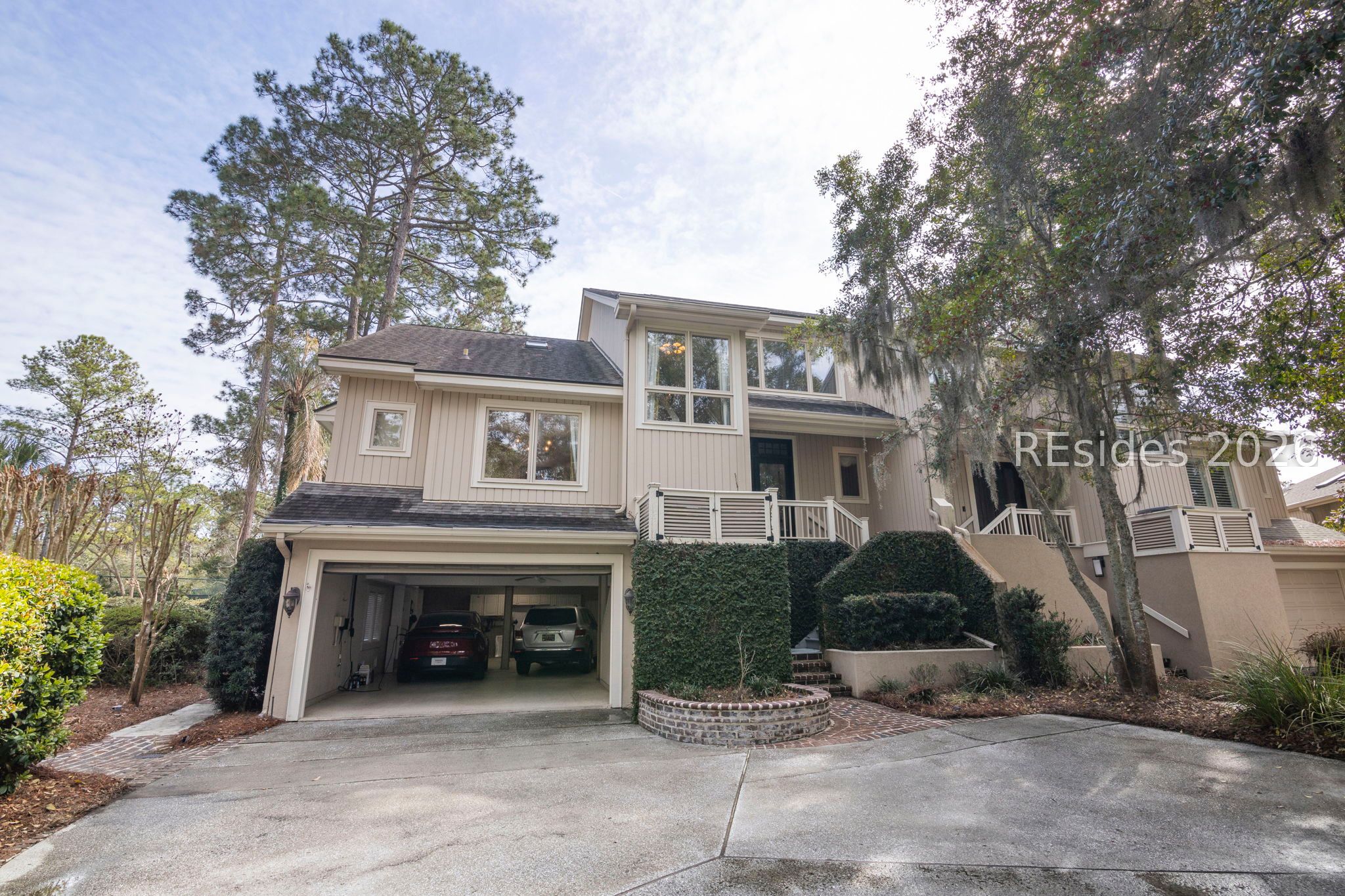 21 Pine Island Court