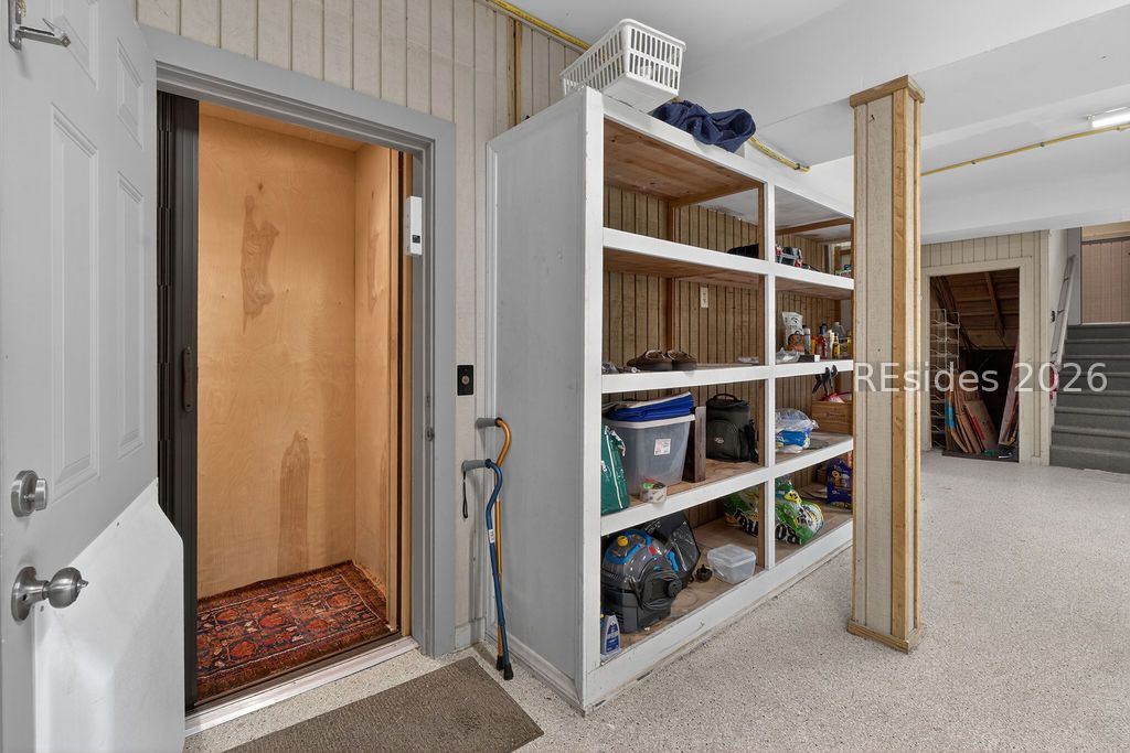 21 Pine Island Court