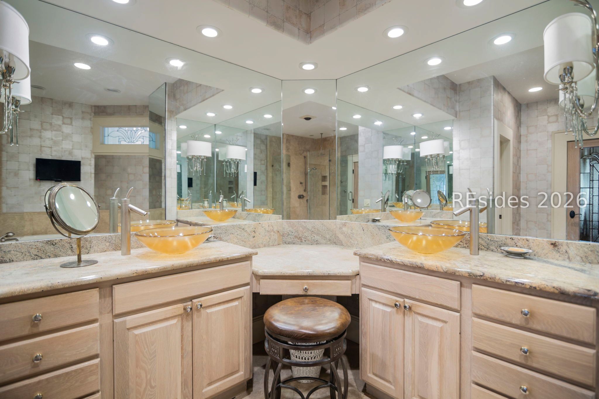 21 Pine Island Court