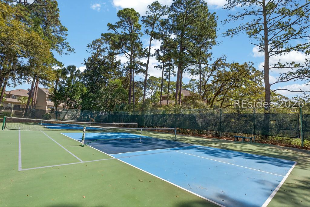 21 Pine Island Court