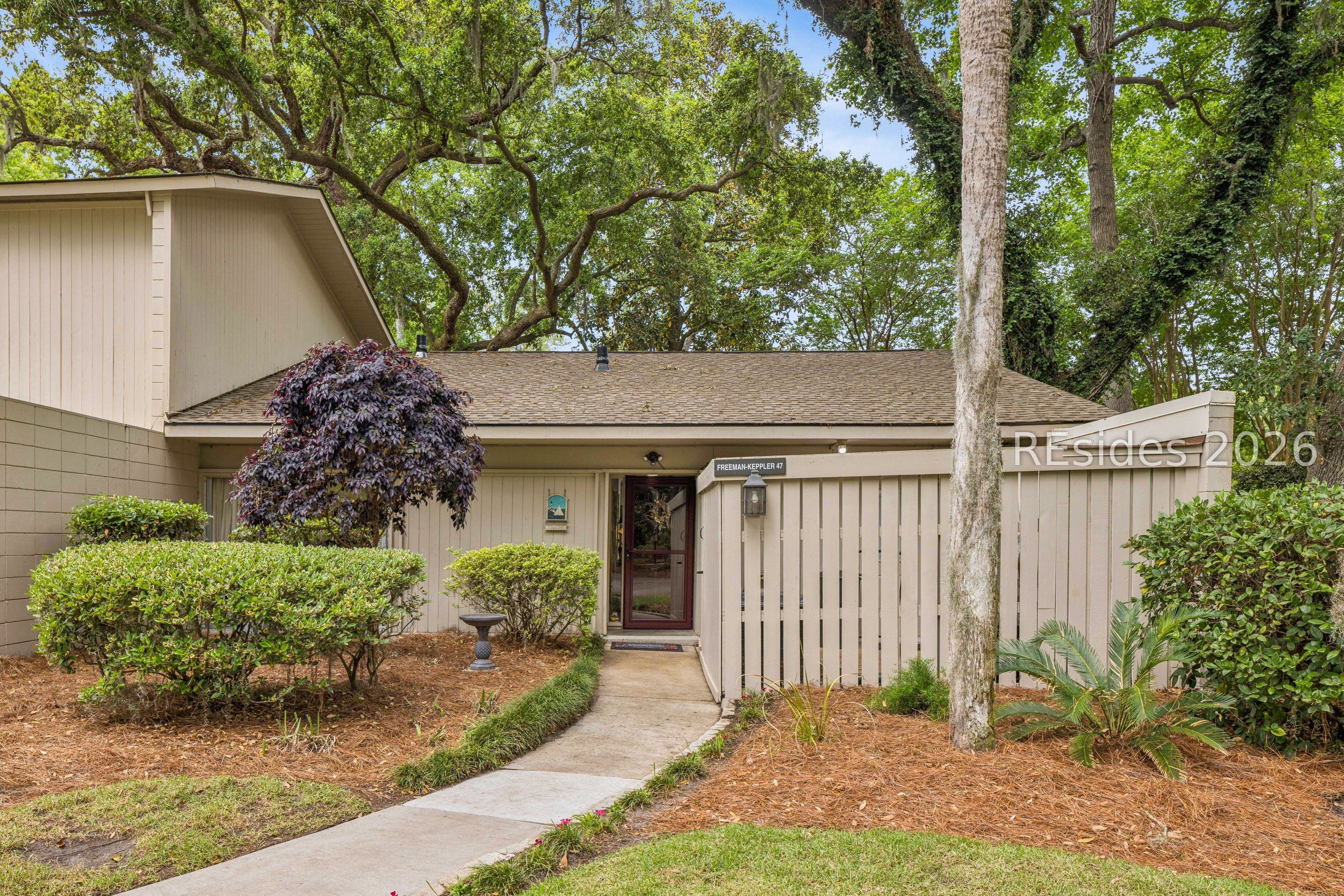 2 Woodbine Place #47