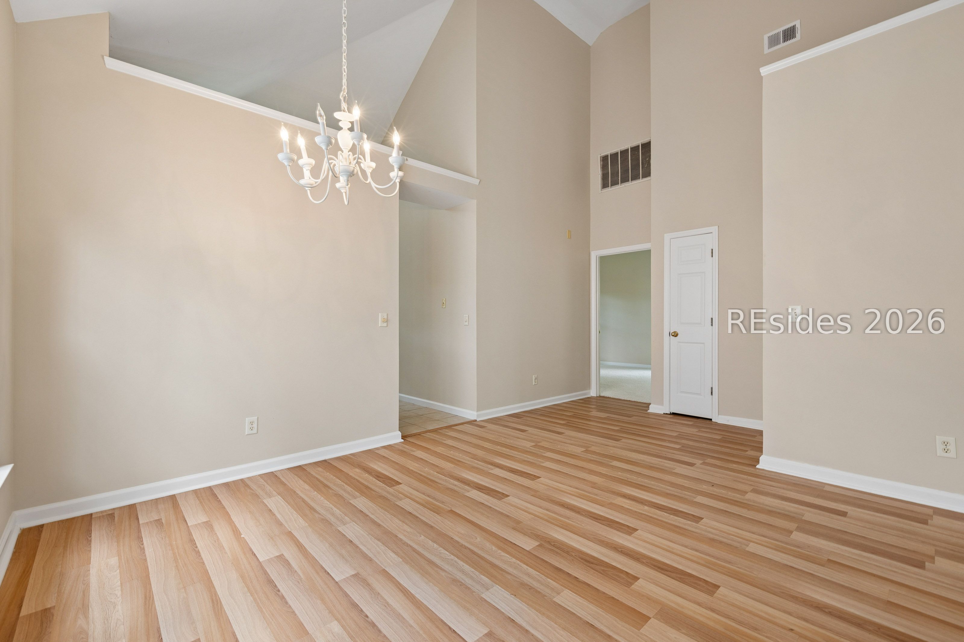 15 Cobblestone Court