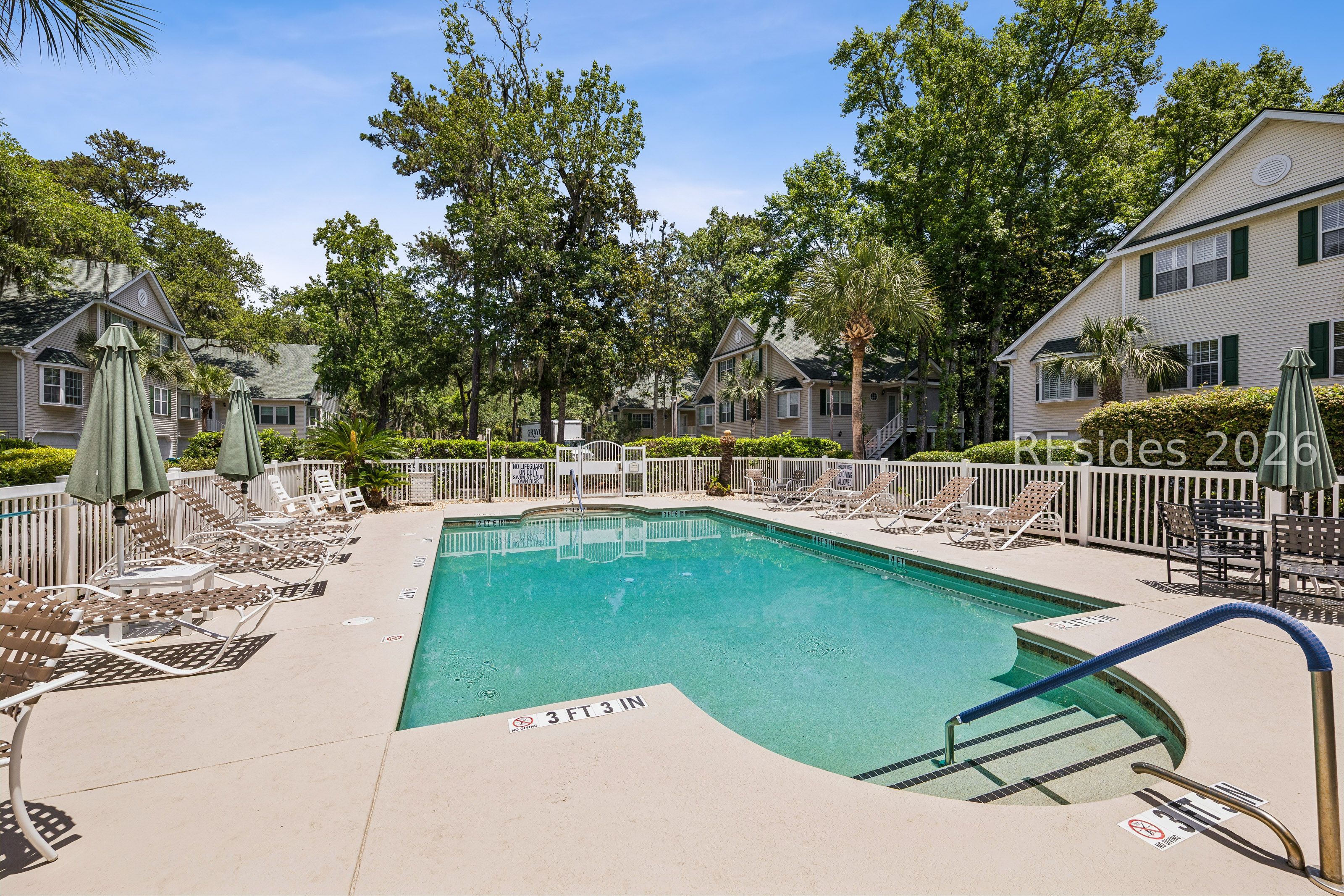 15 Cobblestone Court