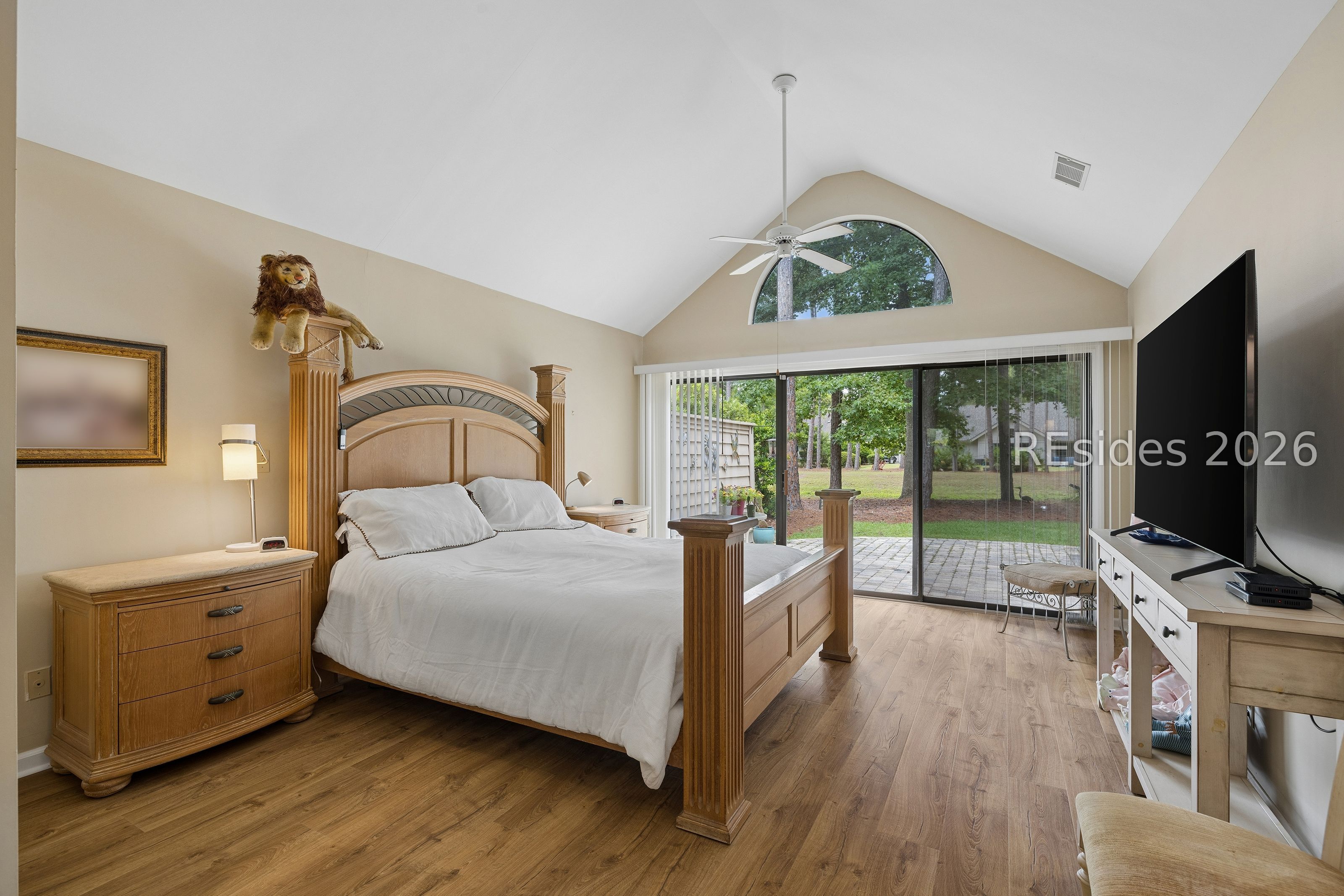 20 Honey Locust Circle