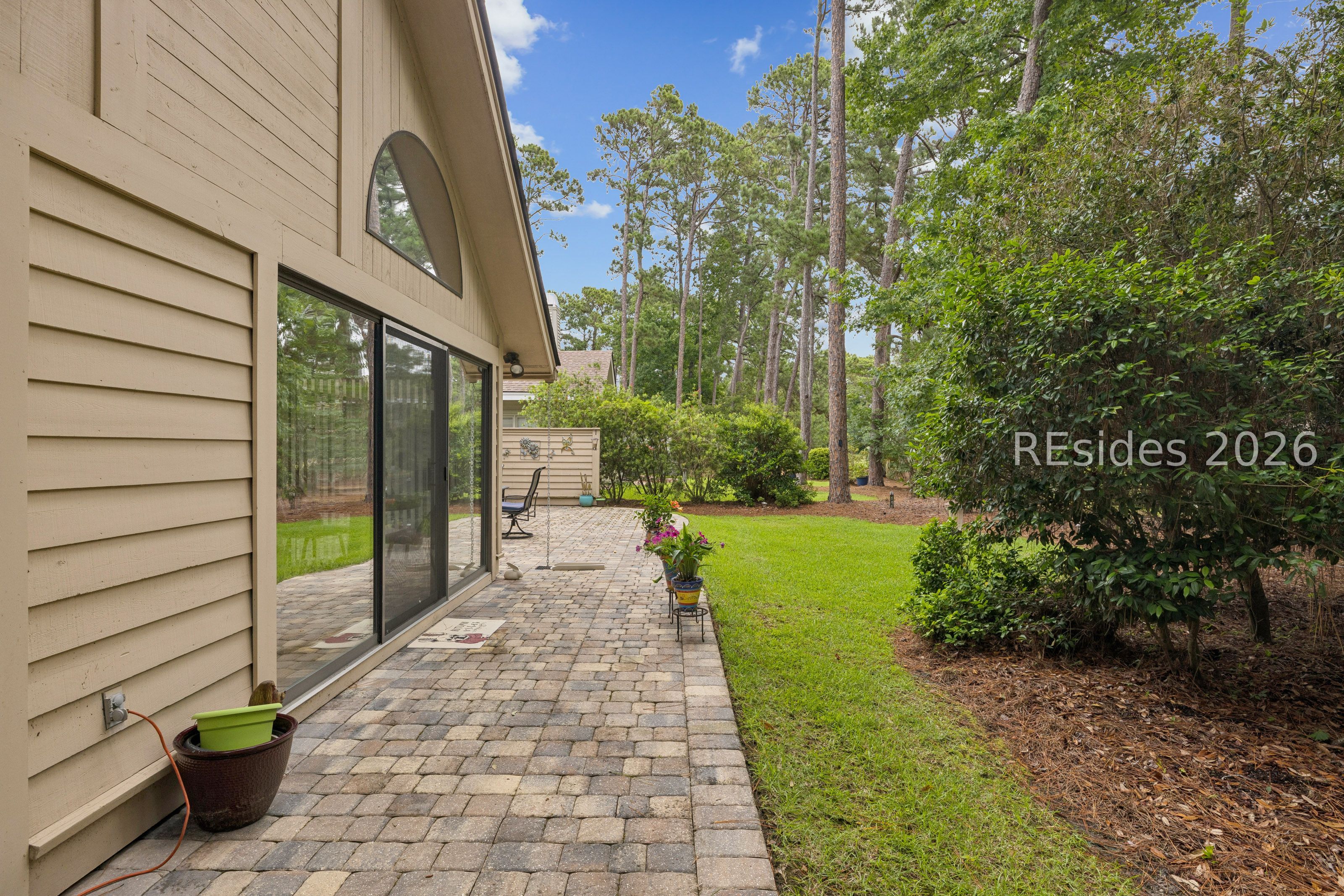 20 Honey Locust Circle