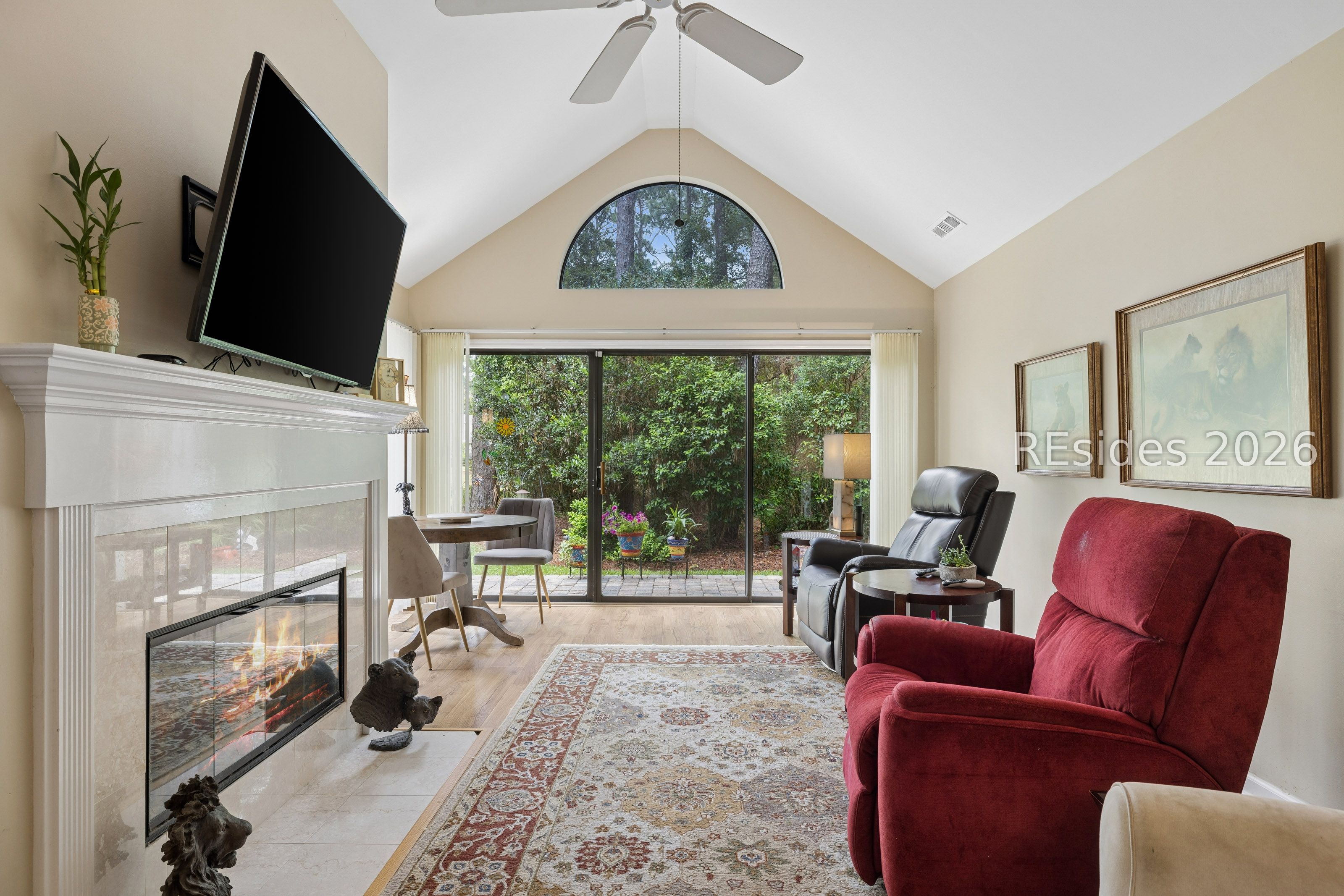 20 Honey Locust Circle