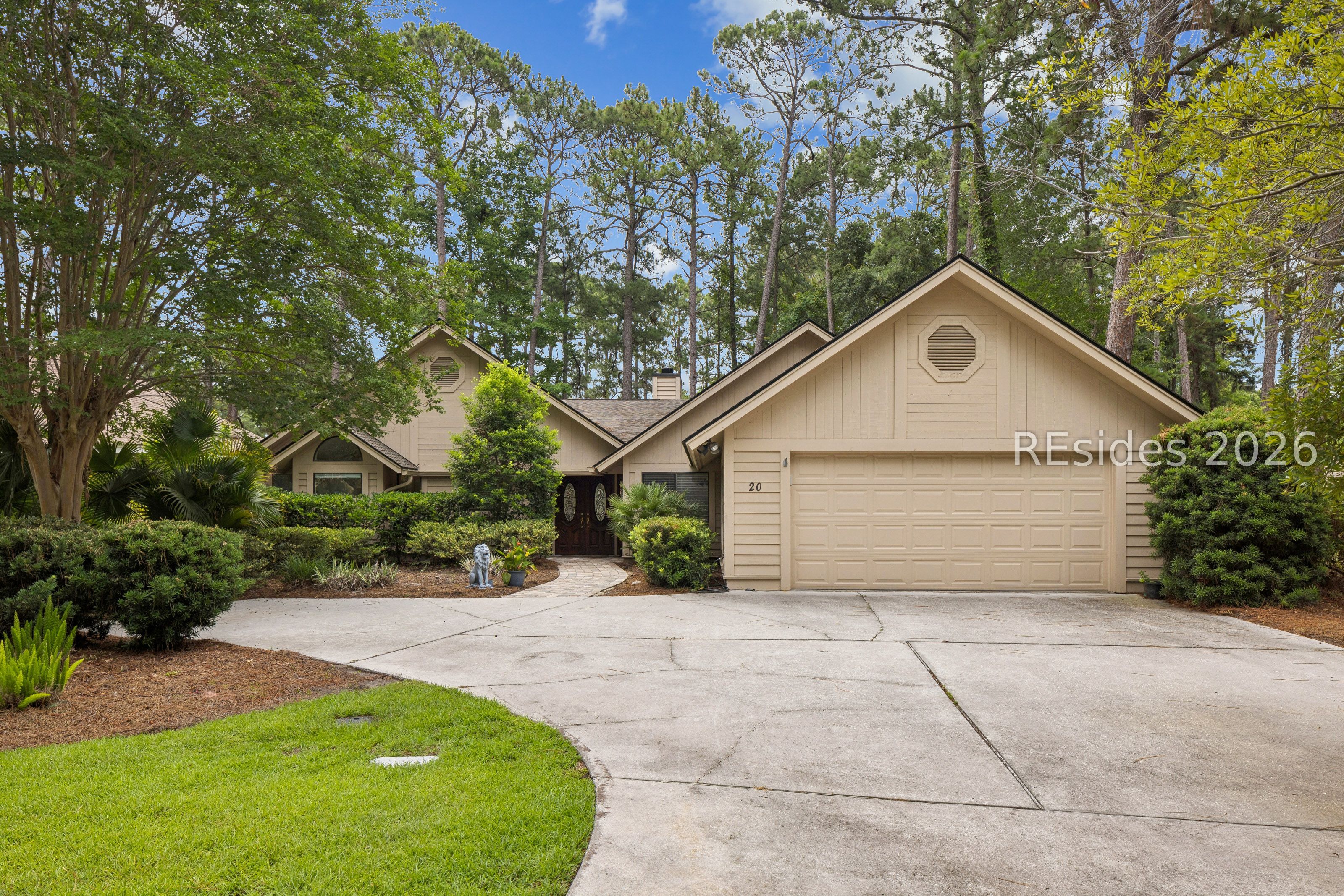 20 Honey Locust Circle