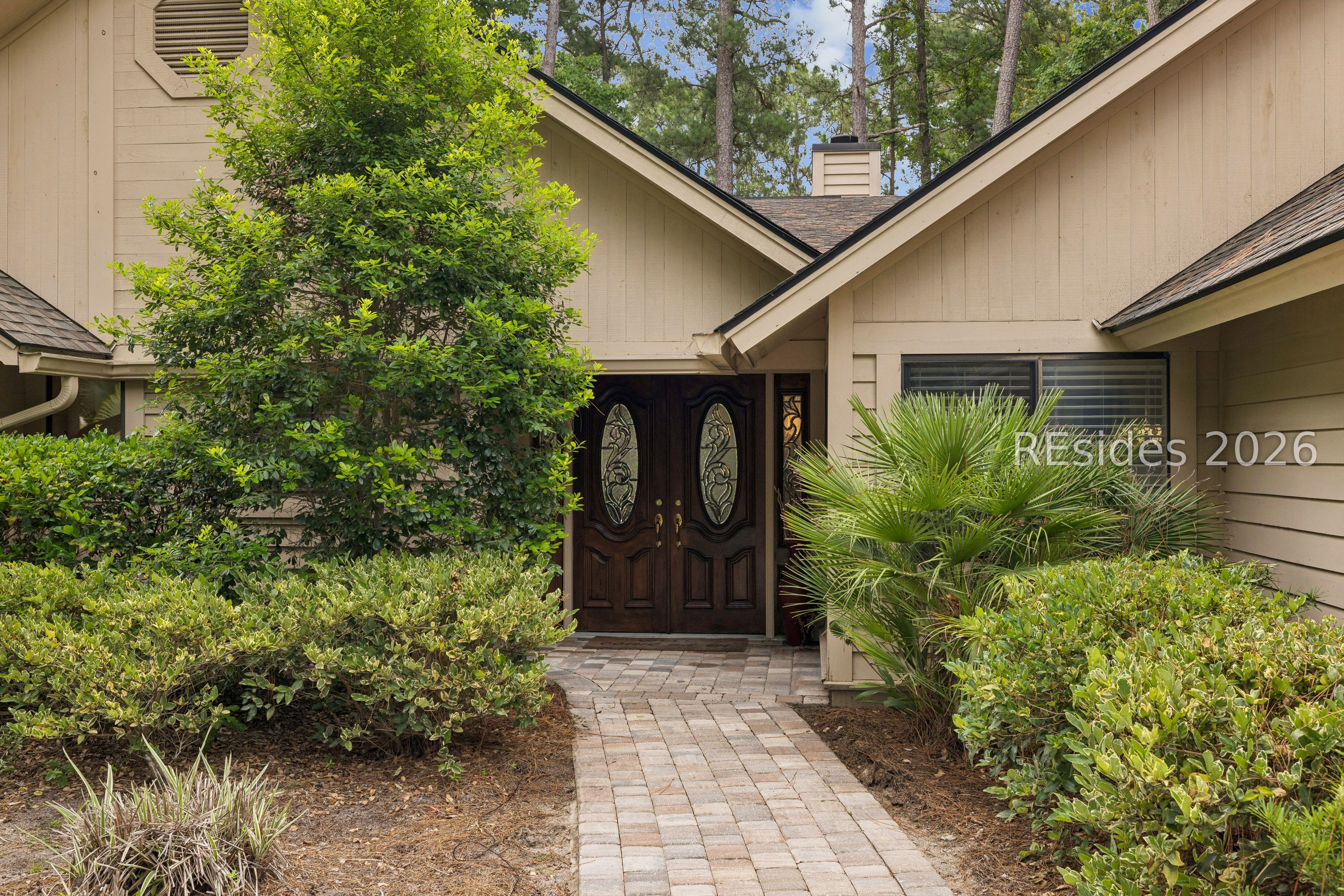 20 Honey Locust Circle