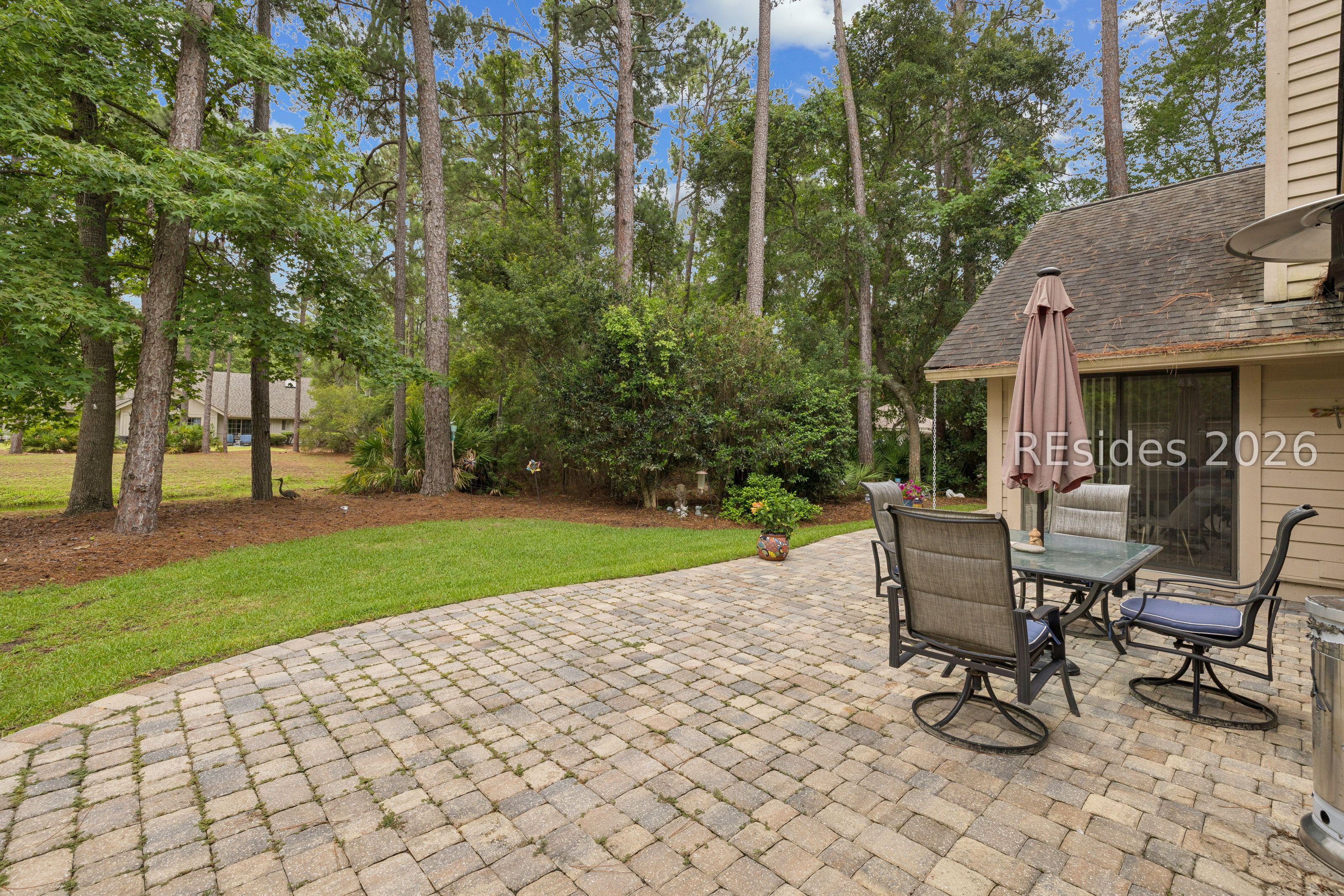 20 Honey Locust Circle