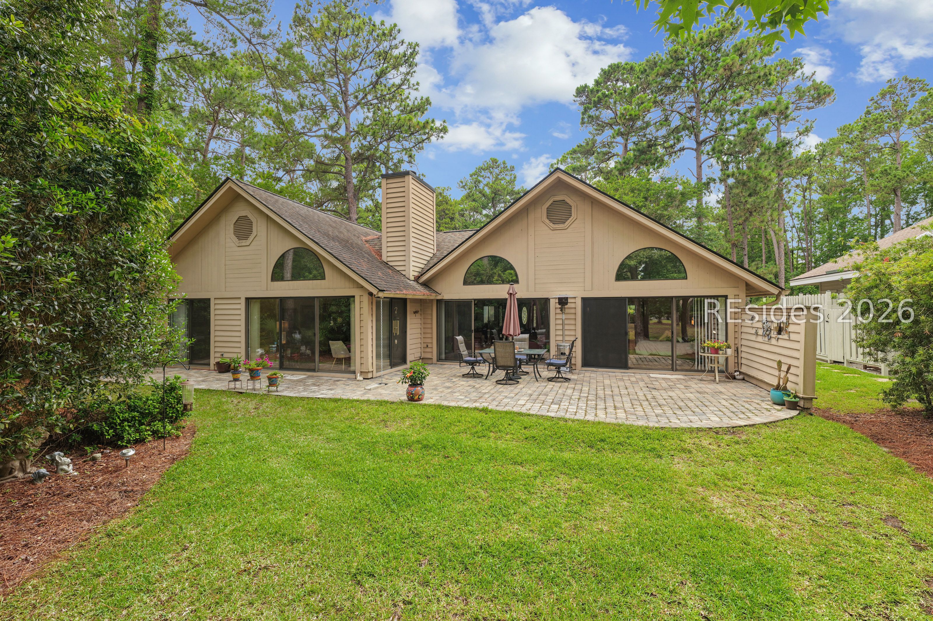 20 Honey Locust Circle