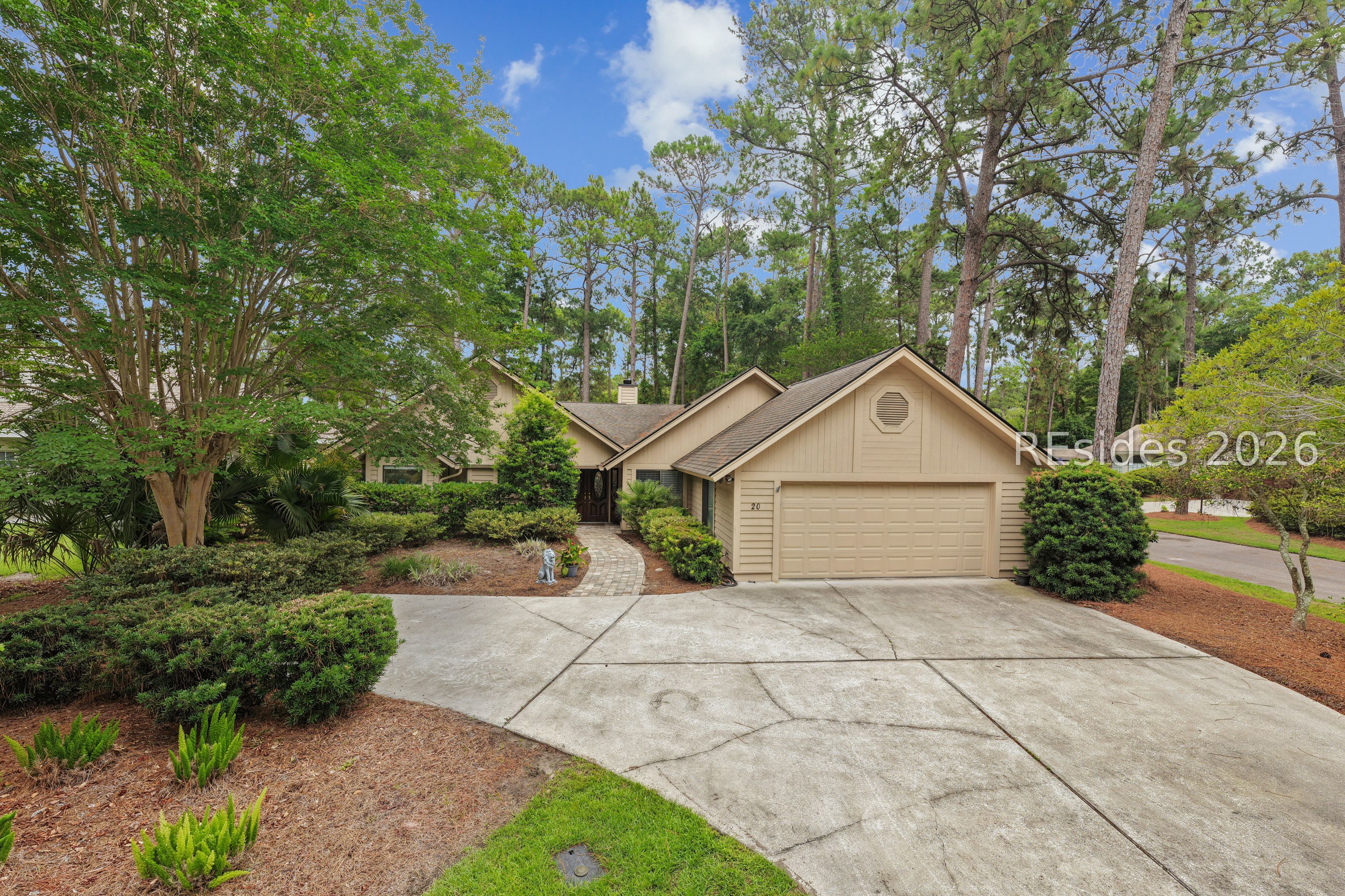 20 Honey Locust Circle