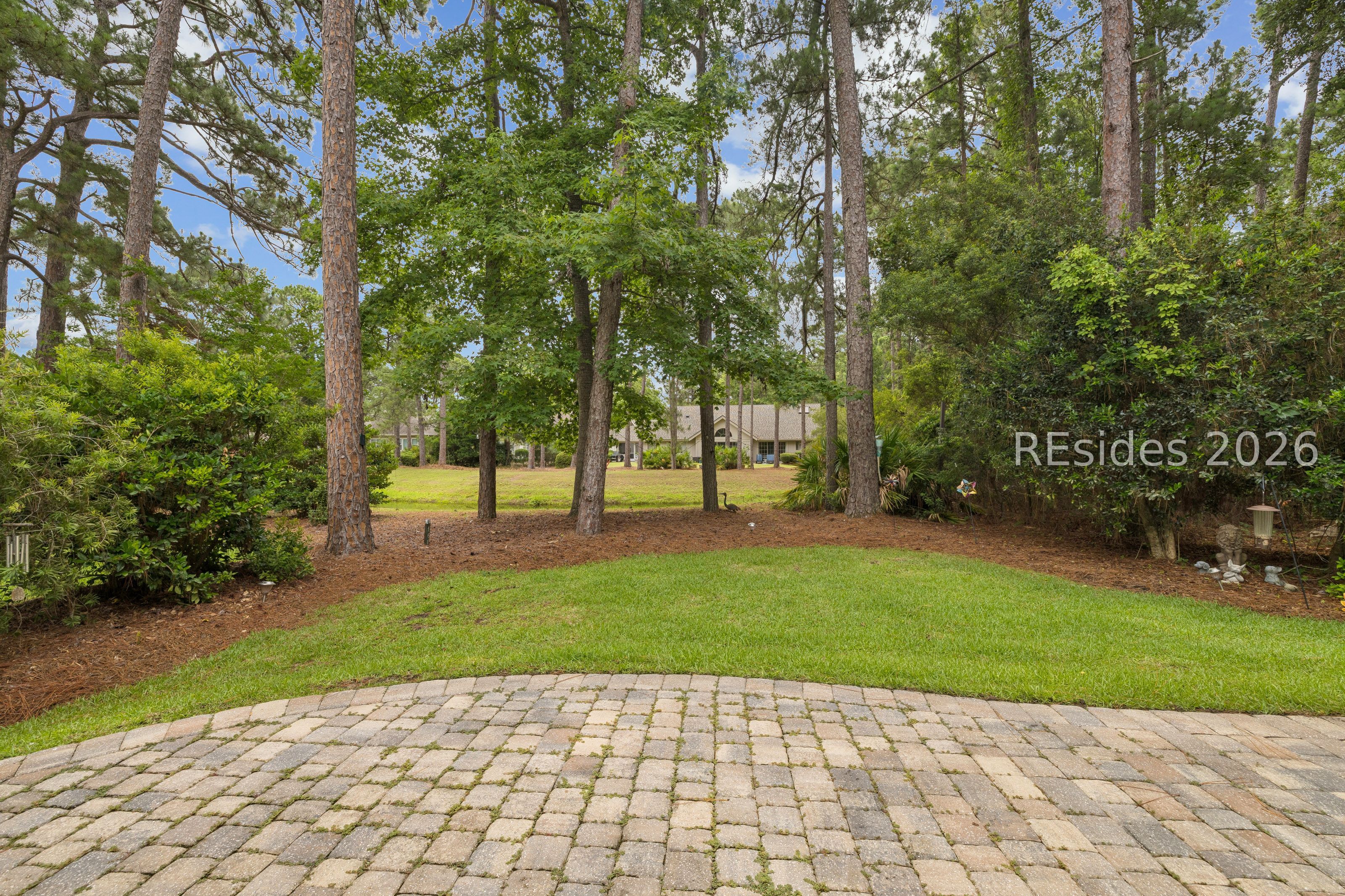 20 Honey Locust Circle